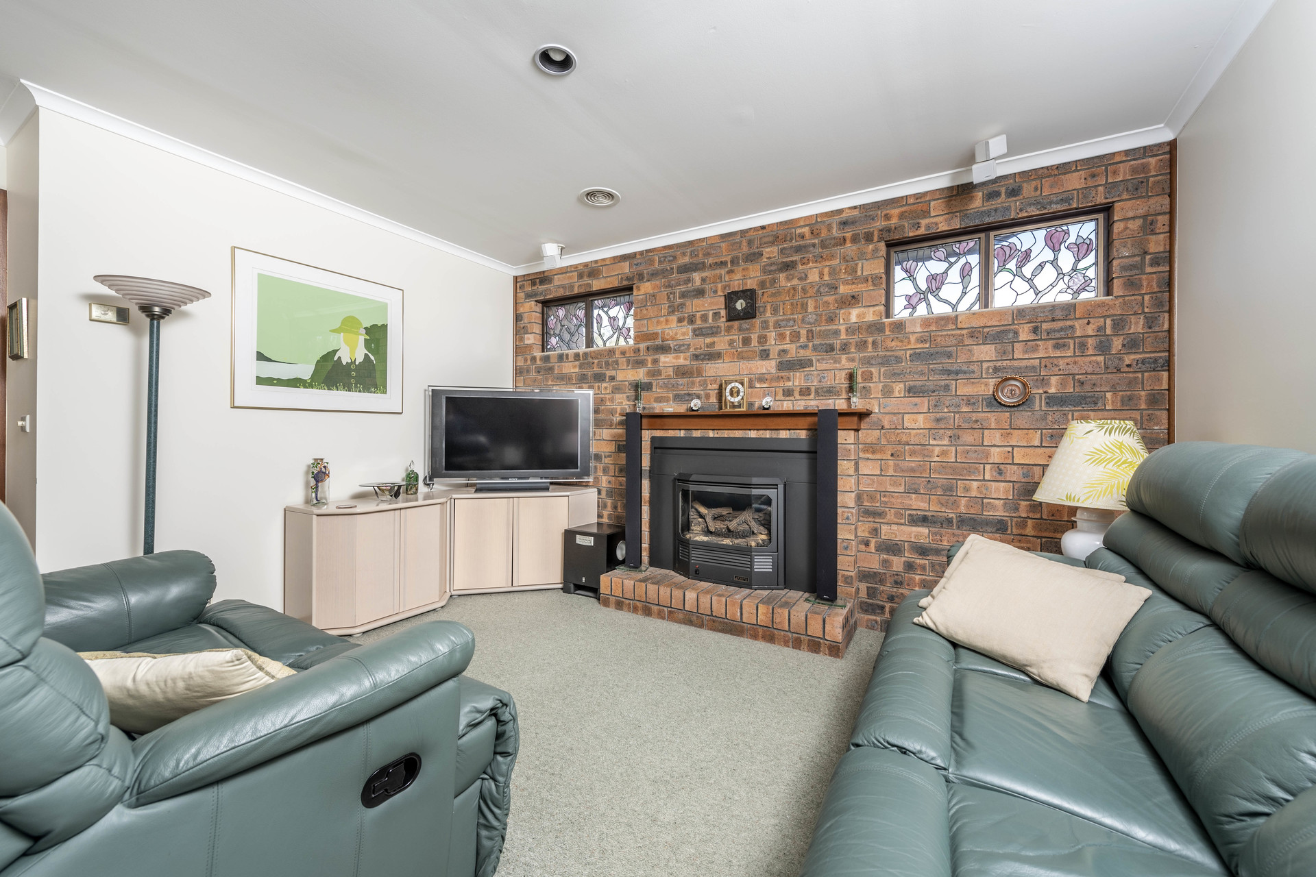 44 Chataway Crescent, Fadden ACT 2904, Fadden - Thumbnail 7