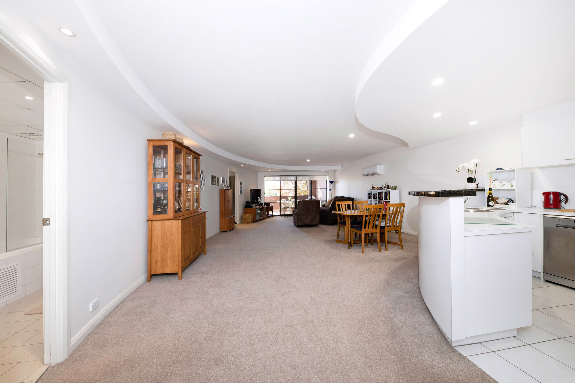 2/2 Eldridge Crescent, Garran ACT 2605, Garran - Thumbnail 2