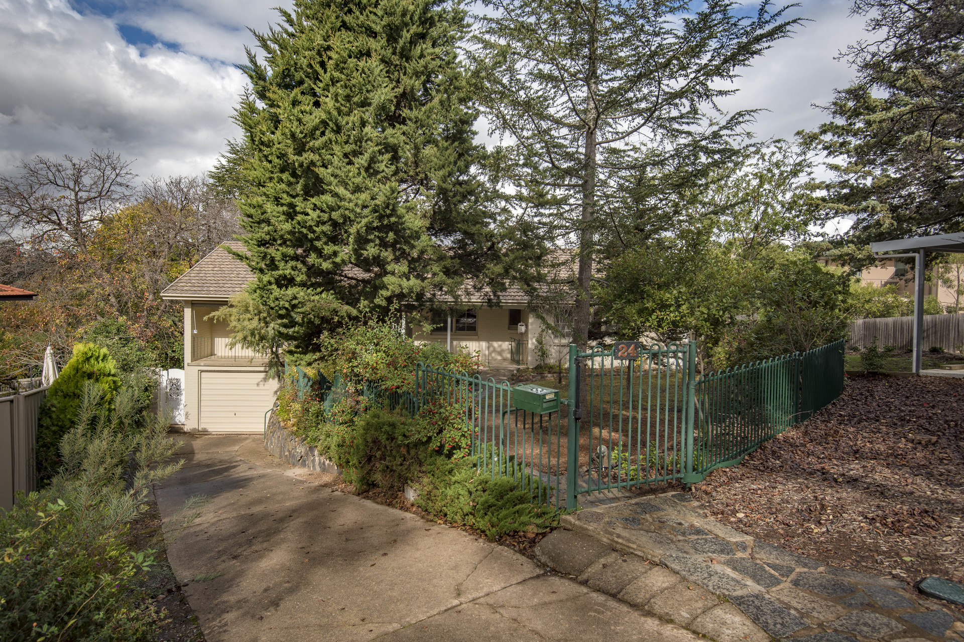 24 Downes Place, Hughes ACT 2605, Hughes - Thumbnail 2