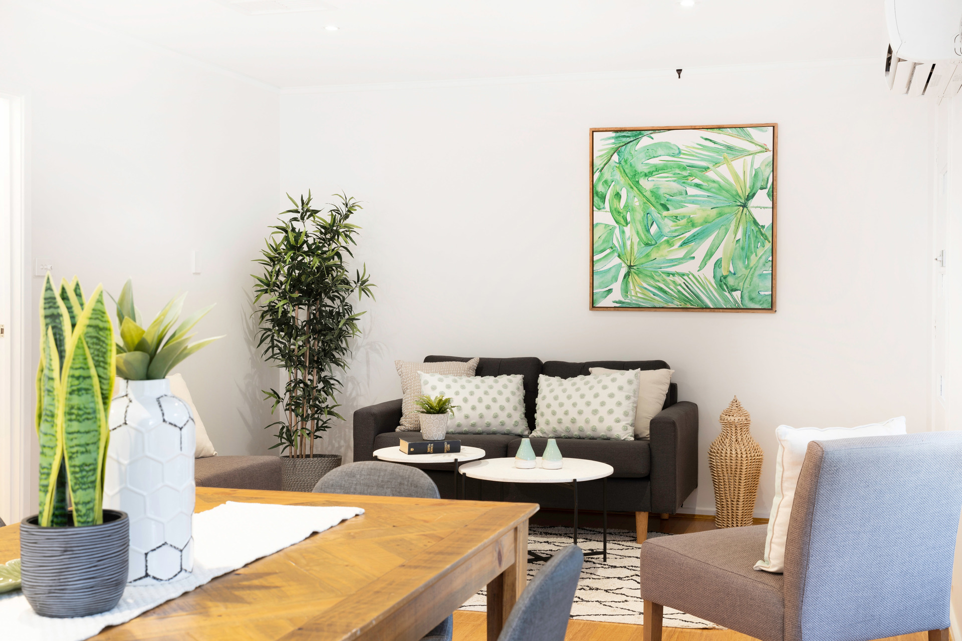 2 Thorn Place, Curtin ACT 2605, Curtin - Thumbnail 3