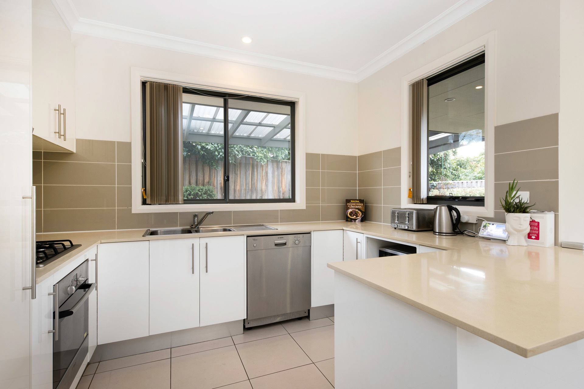 2 Taroona Place, Lyons ACT 2606, Lyons - Thumbnail 4