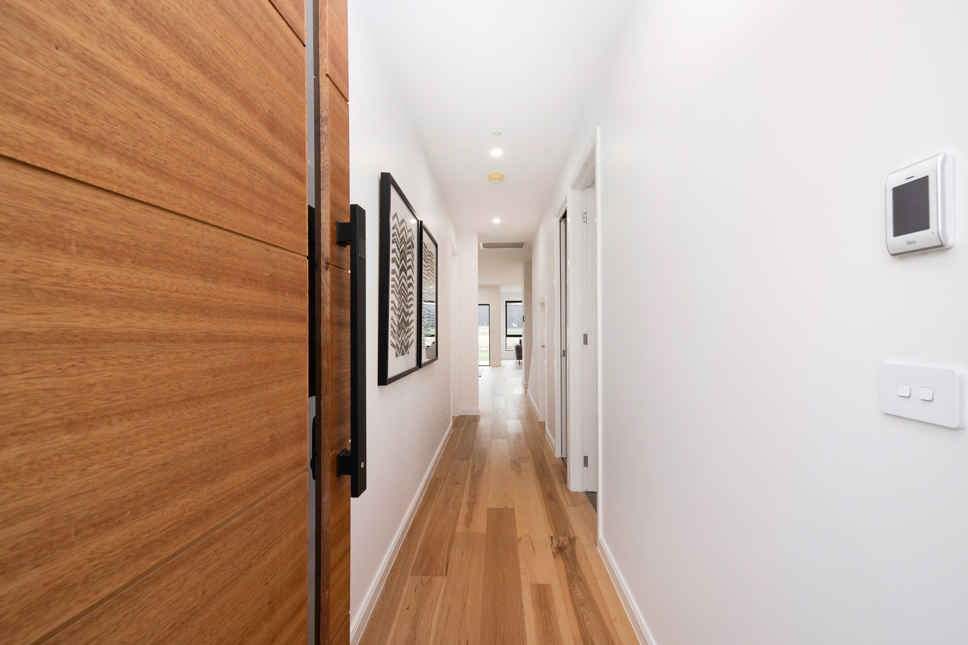 2/30 Hodgson Crescent, Pearce ACT 2607, Pearce - Thumbnail 2
