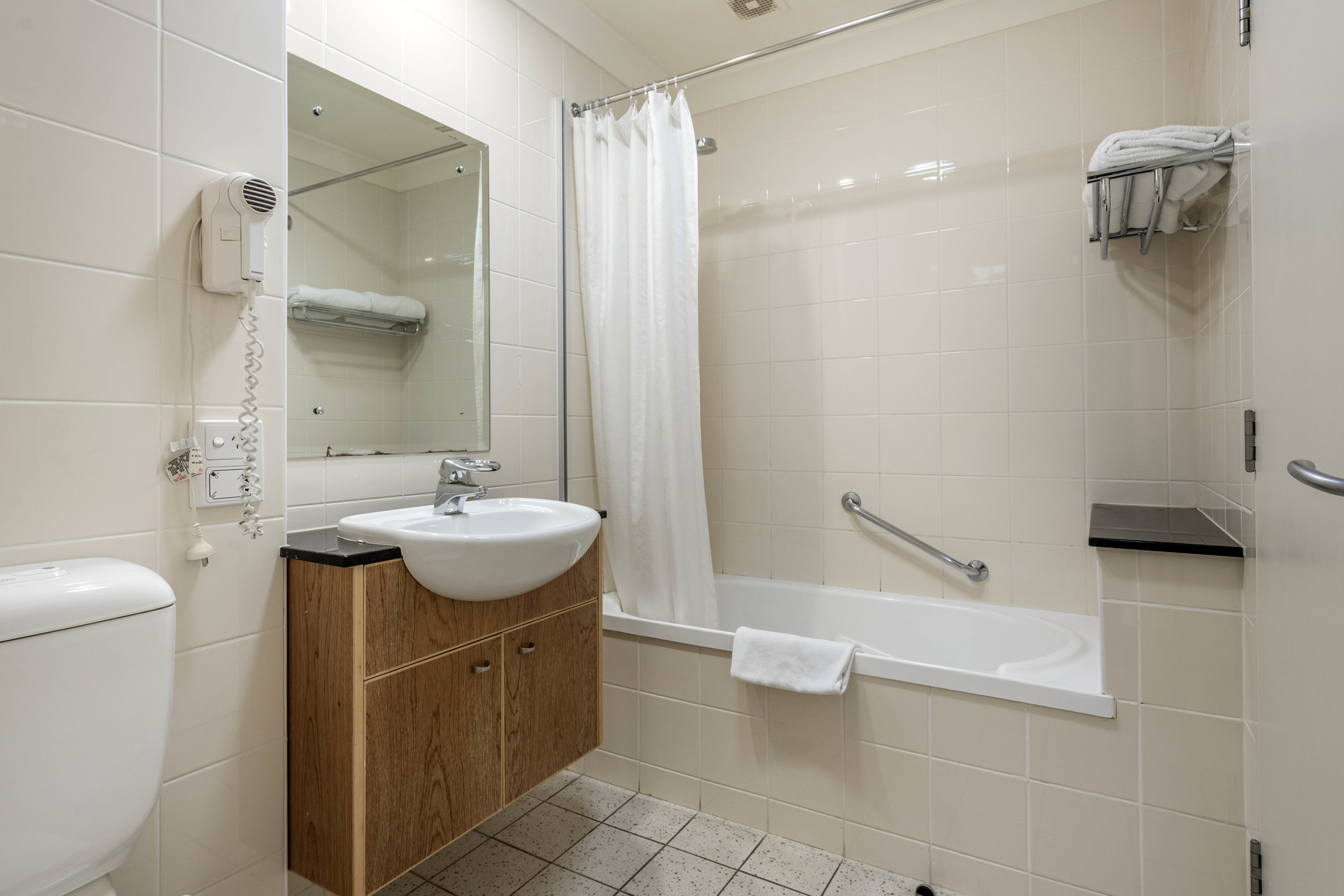208/2 Akuna Street, City ACT 2601, City - Thumbnail 6