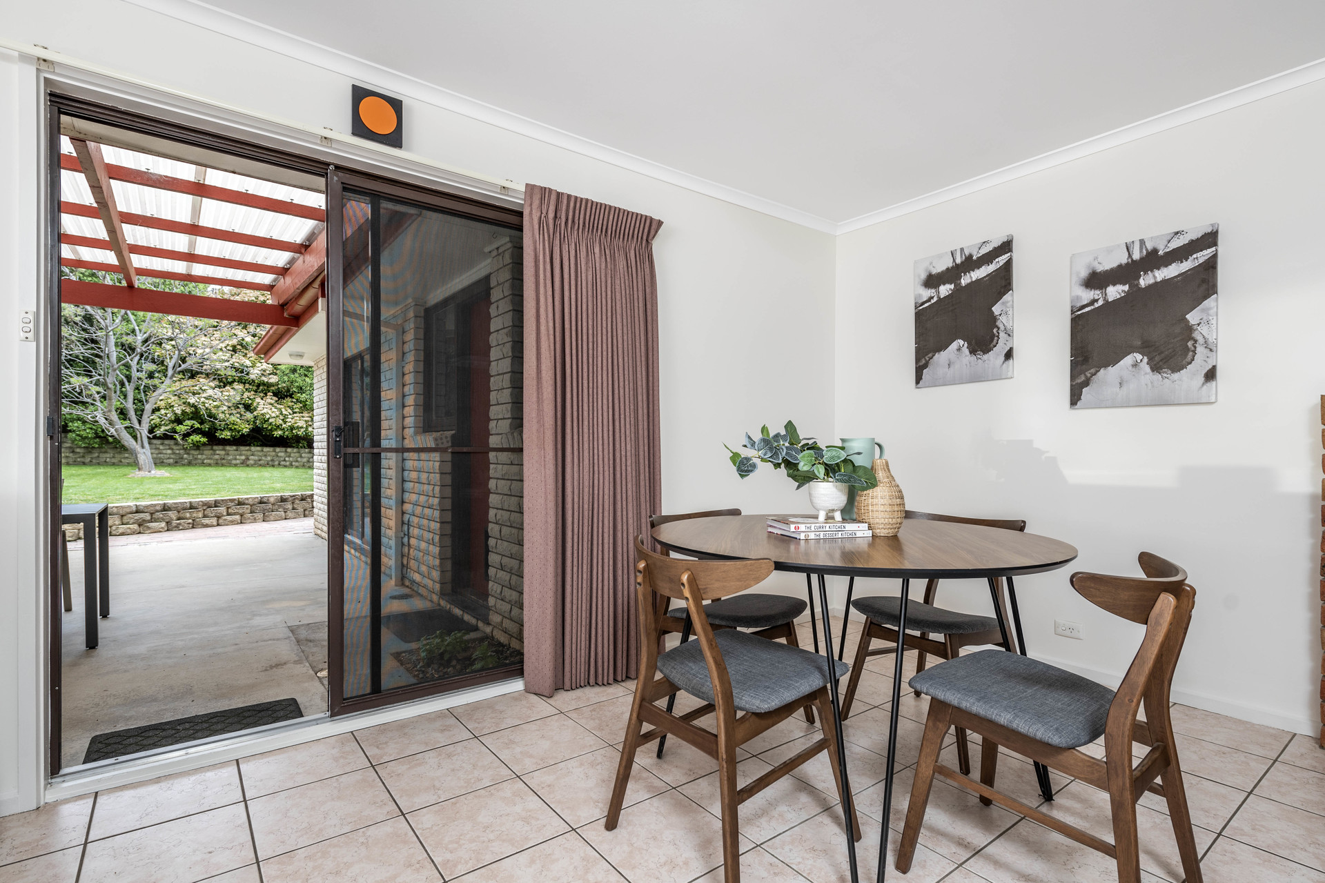 6 Bertram Street, Fadden ACT 2904, Fadden - Thumbnail 5