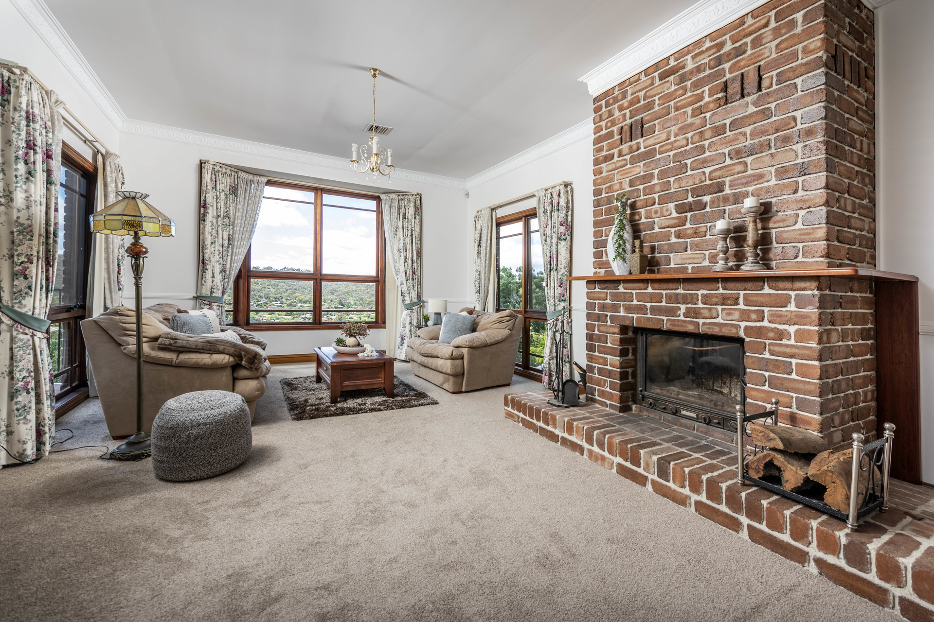 8 Decker Place, Fadden ACT 2904, Fadden - Thumbnail 2