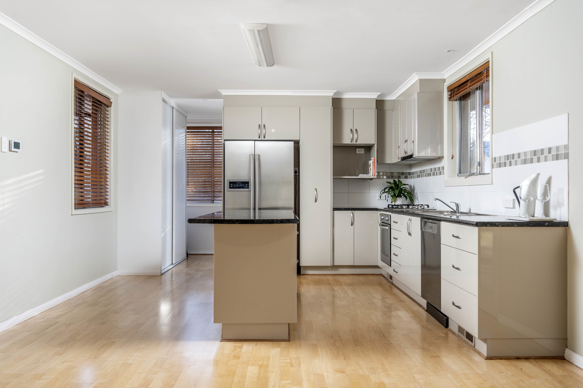 47 De Graaff Street, Holder ACT 2611, Holder - Thumbnail 7