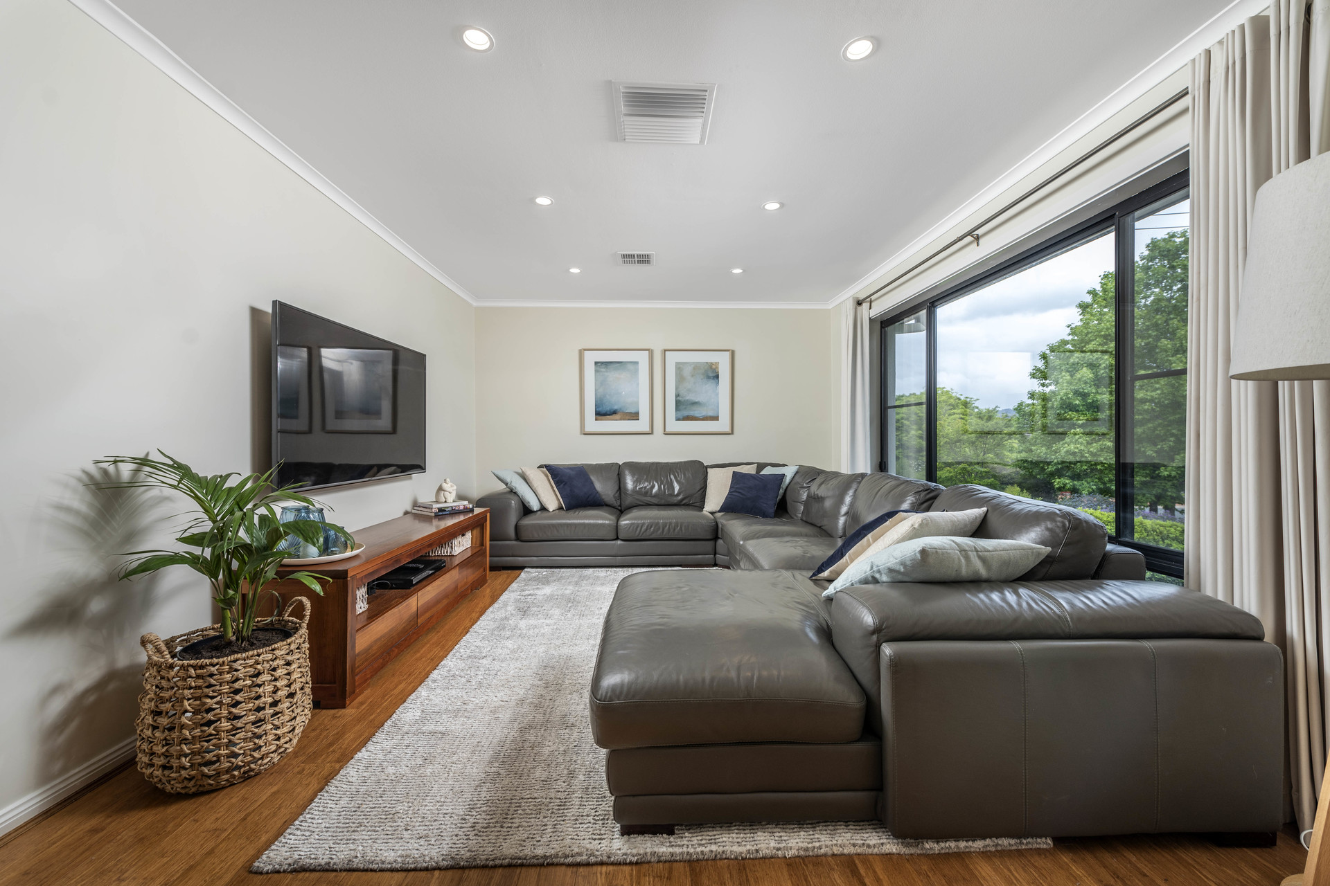 7 Currey Street, Gowrie ACT 2904, Gowrie - Thumbnail 2
