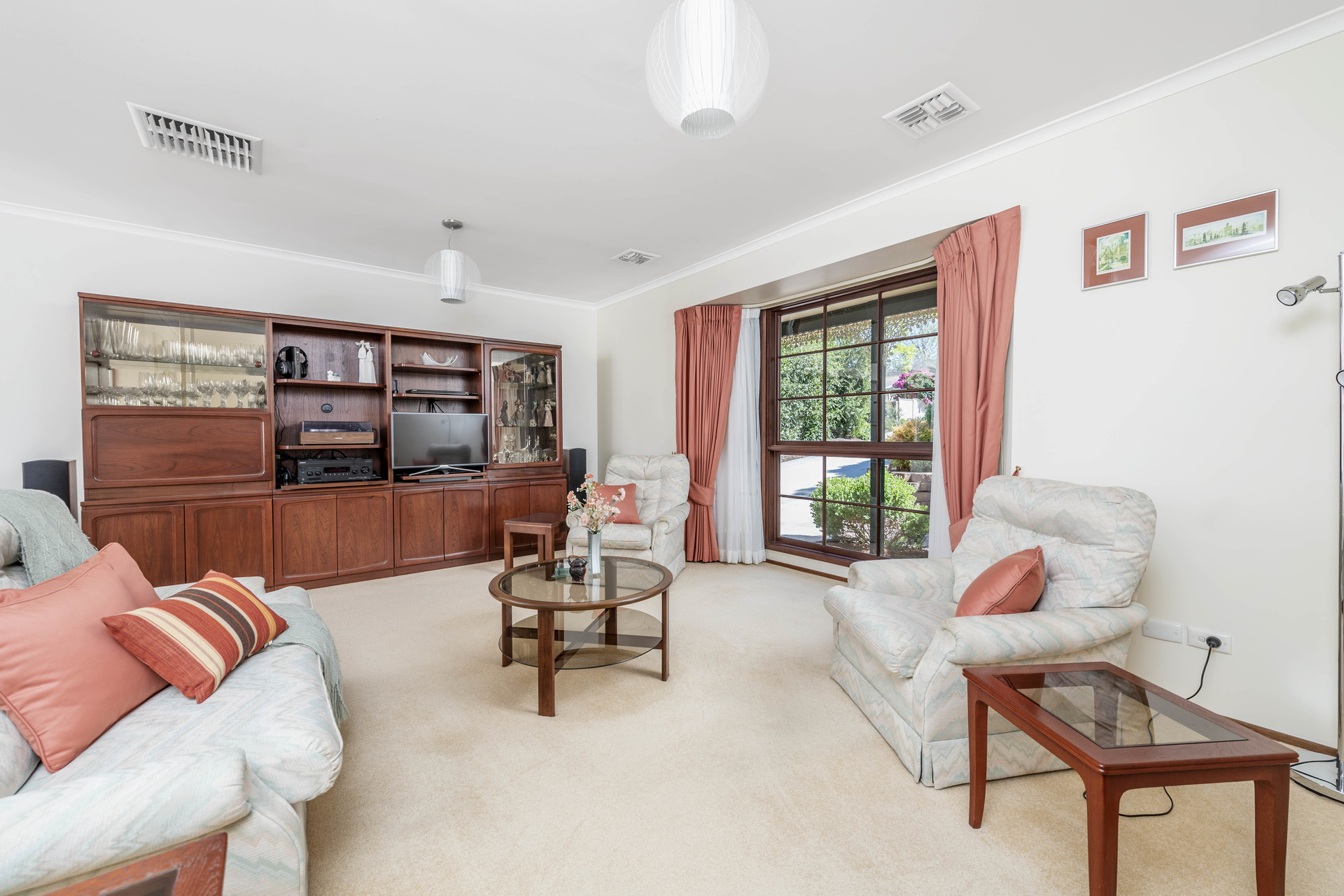 1 Bow Place, Fadden ACT 2904, Fadden - Thumbnail 2