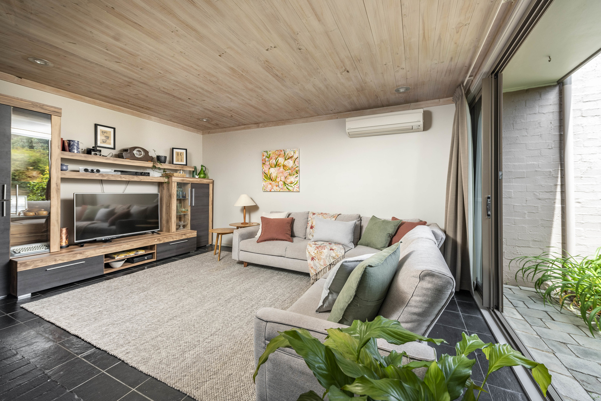 39 Sullivan Crescent, Wanniassa ACT 2903, Wanniassa - Thumbnail 2