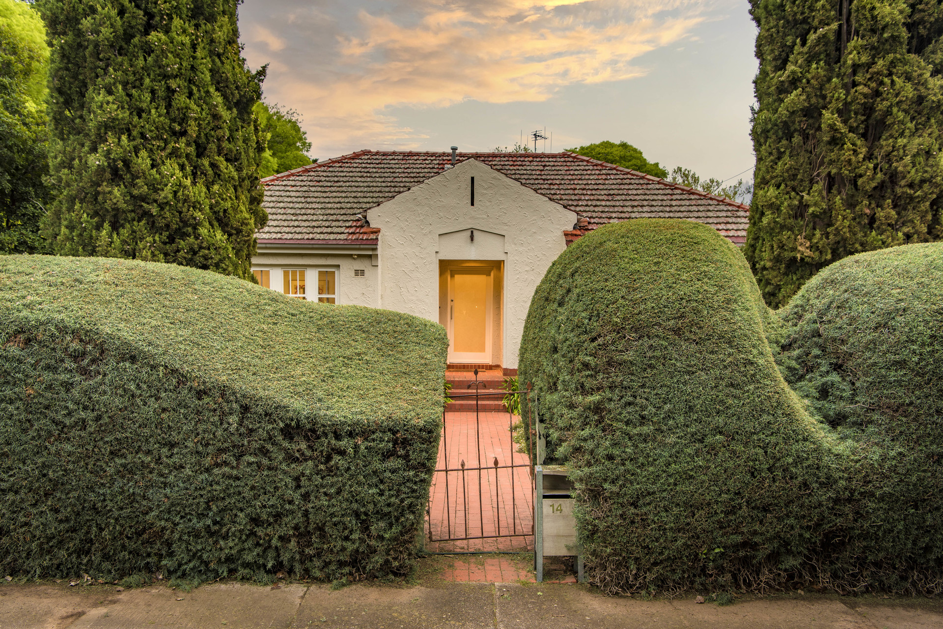 14 Stokes Street, Griffith ACT 2603, Griffith - Thumbnail 2