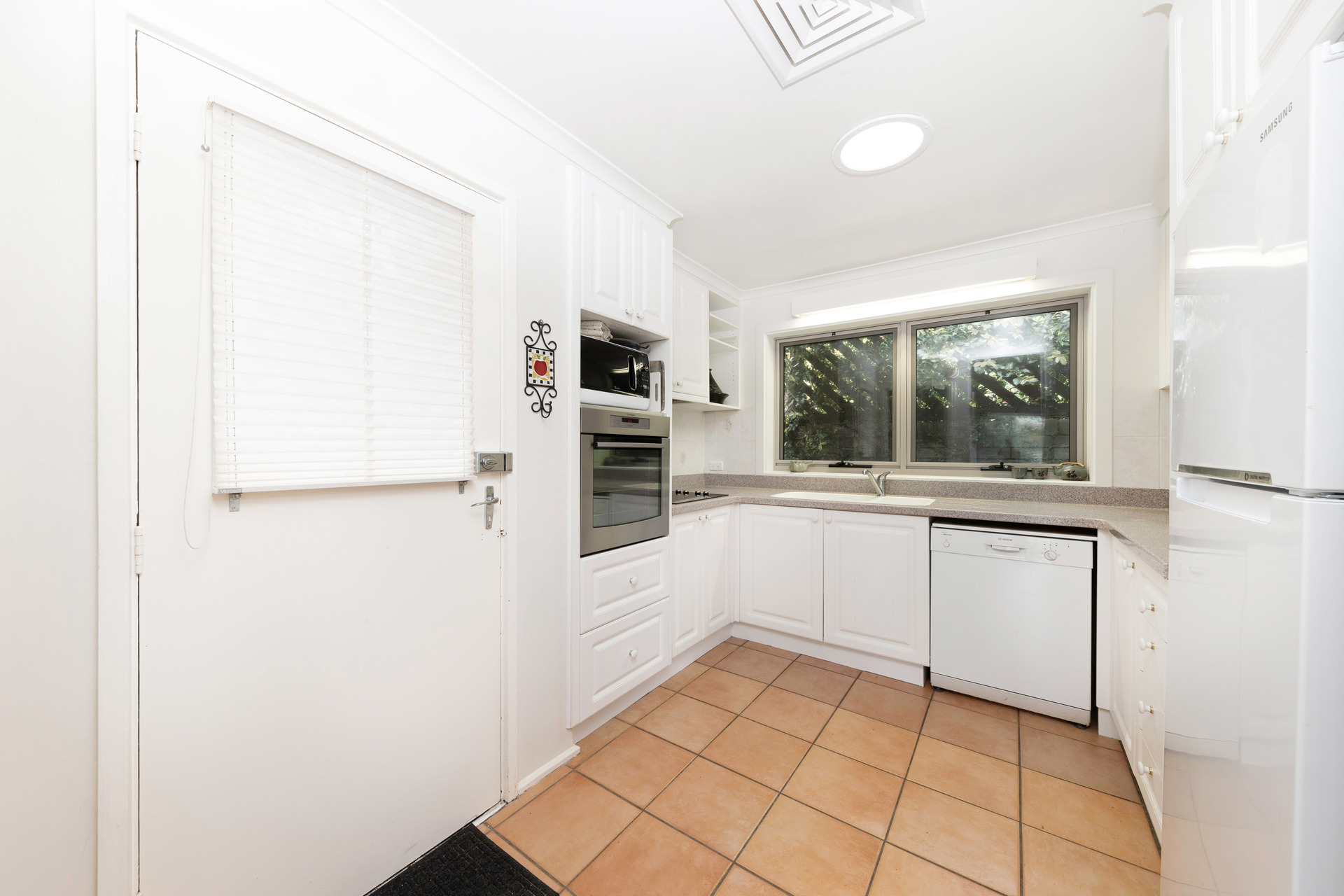 9 Oldham Court, Swinger Hill ACT 2606, Phillip - Thumbnail 8