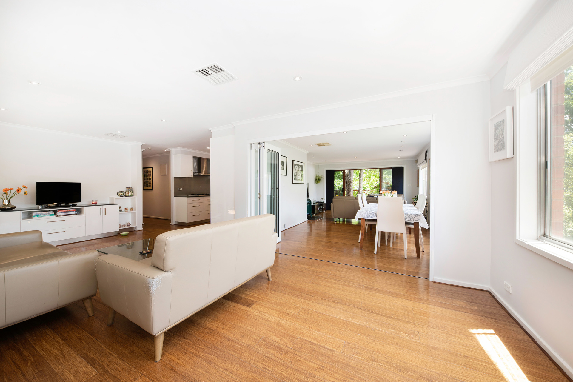 30 Gillies Street, Curtin ACT 2605, Curtin - Thumbnail 3