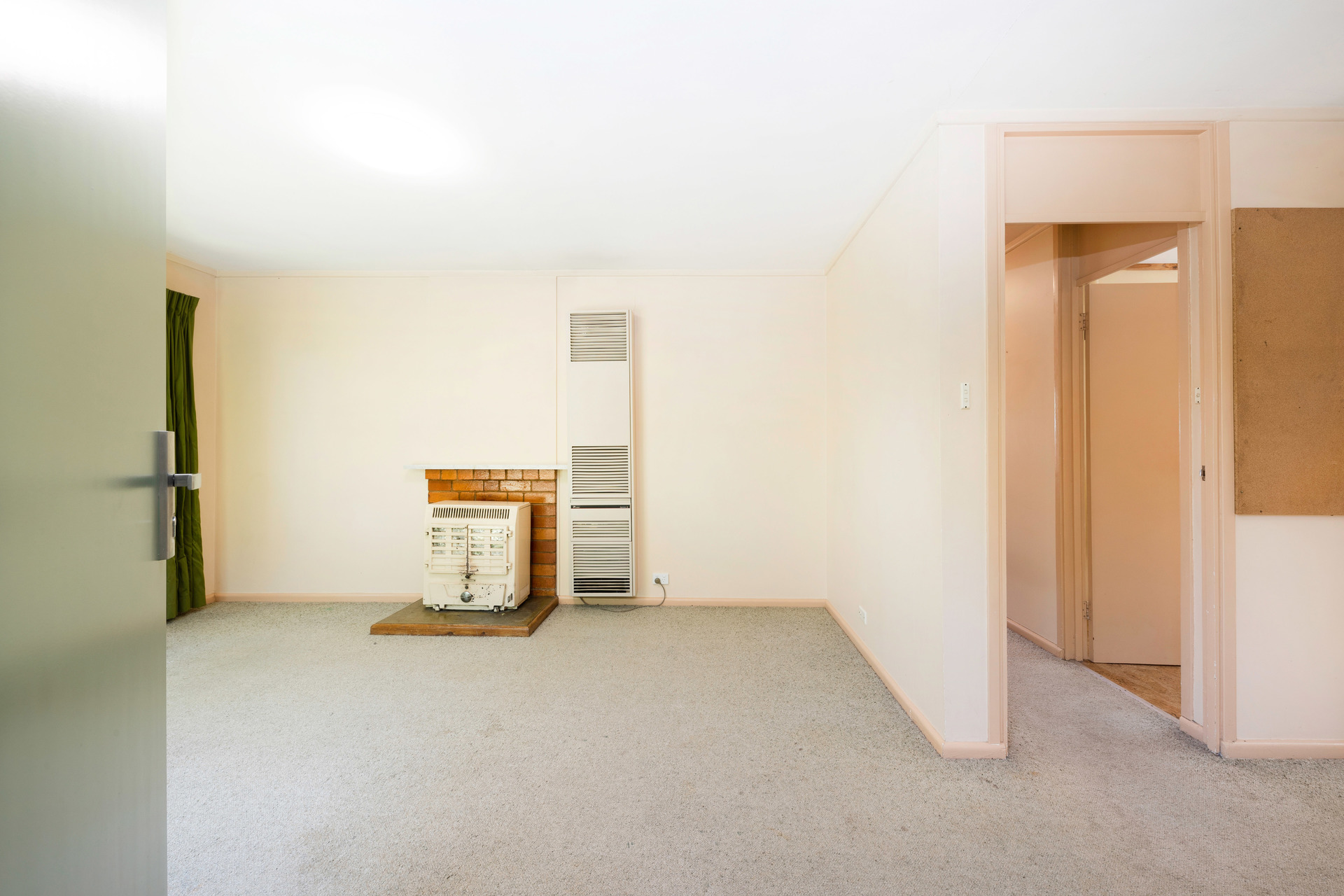 3 Whyte Place, Curtin ACT 2605, Curtin - Thumbnail 3