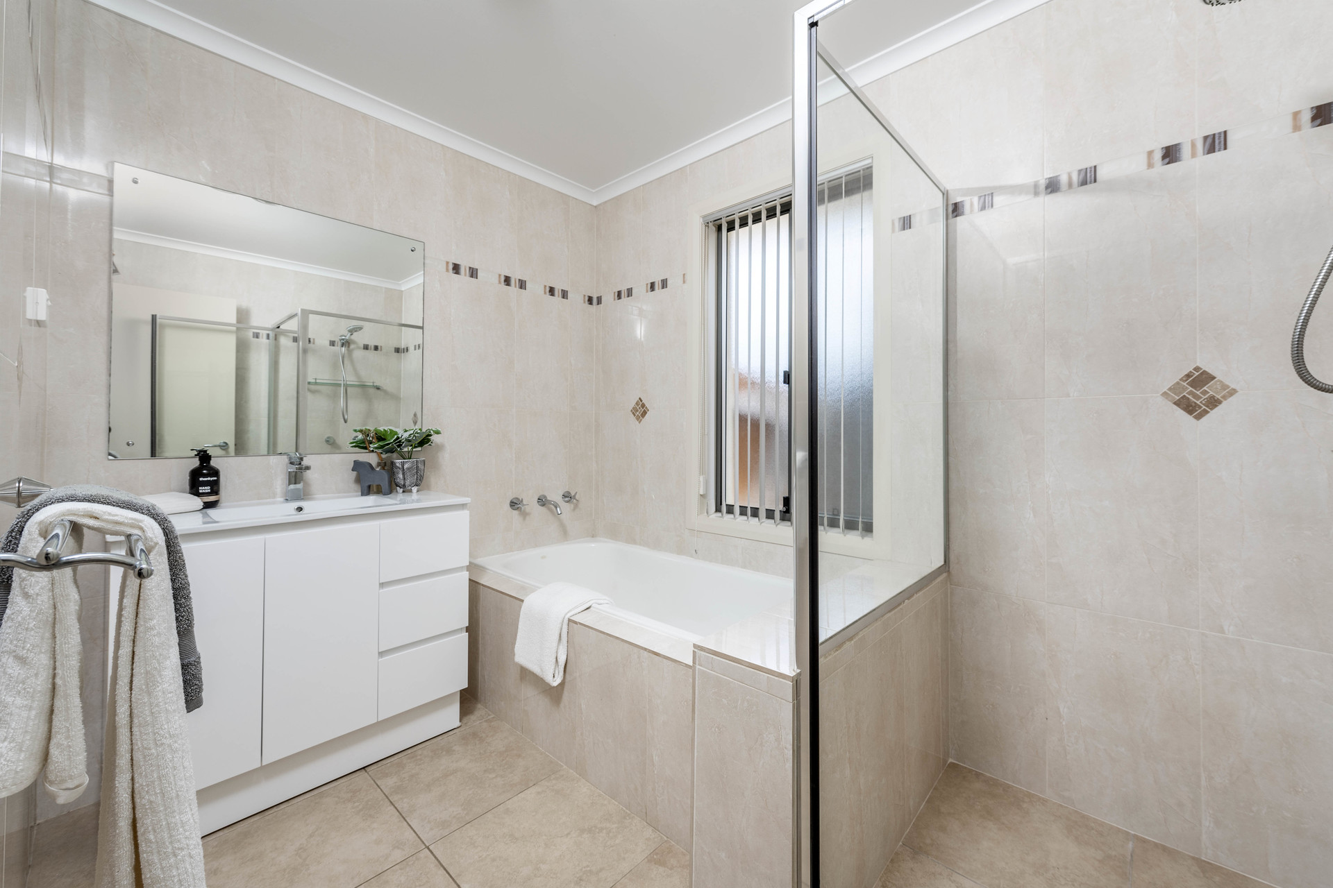 99 Kings Canyon Street, Harrison ACT 2914, Harrison - Thumbnail 8