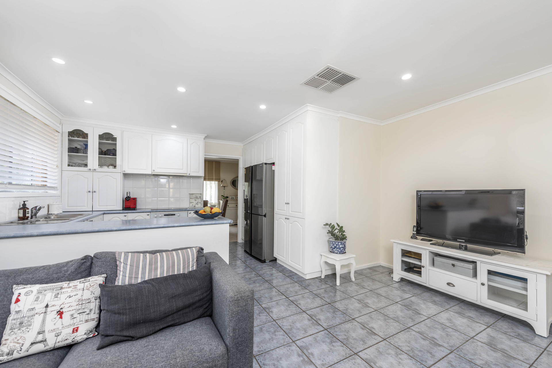 68 Namatjira Drive, Stirling ACT 2611, Stirling - Thumbnail 6