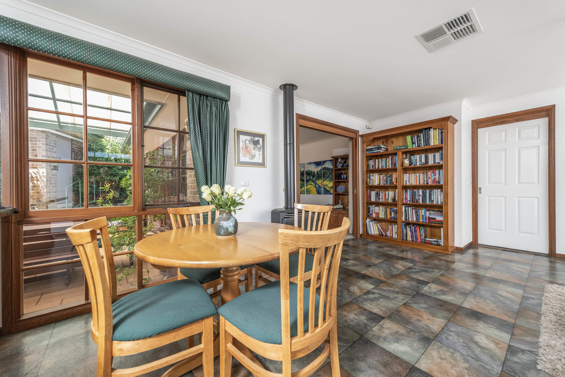 2 Taber Place, Isaacs ACT 2607, Isaacs - Thumbnail 7