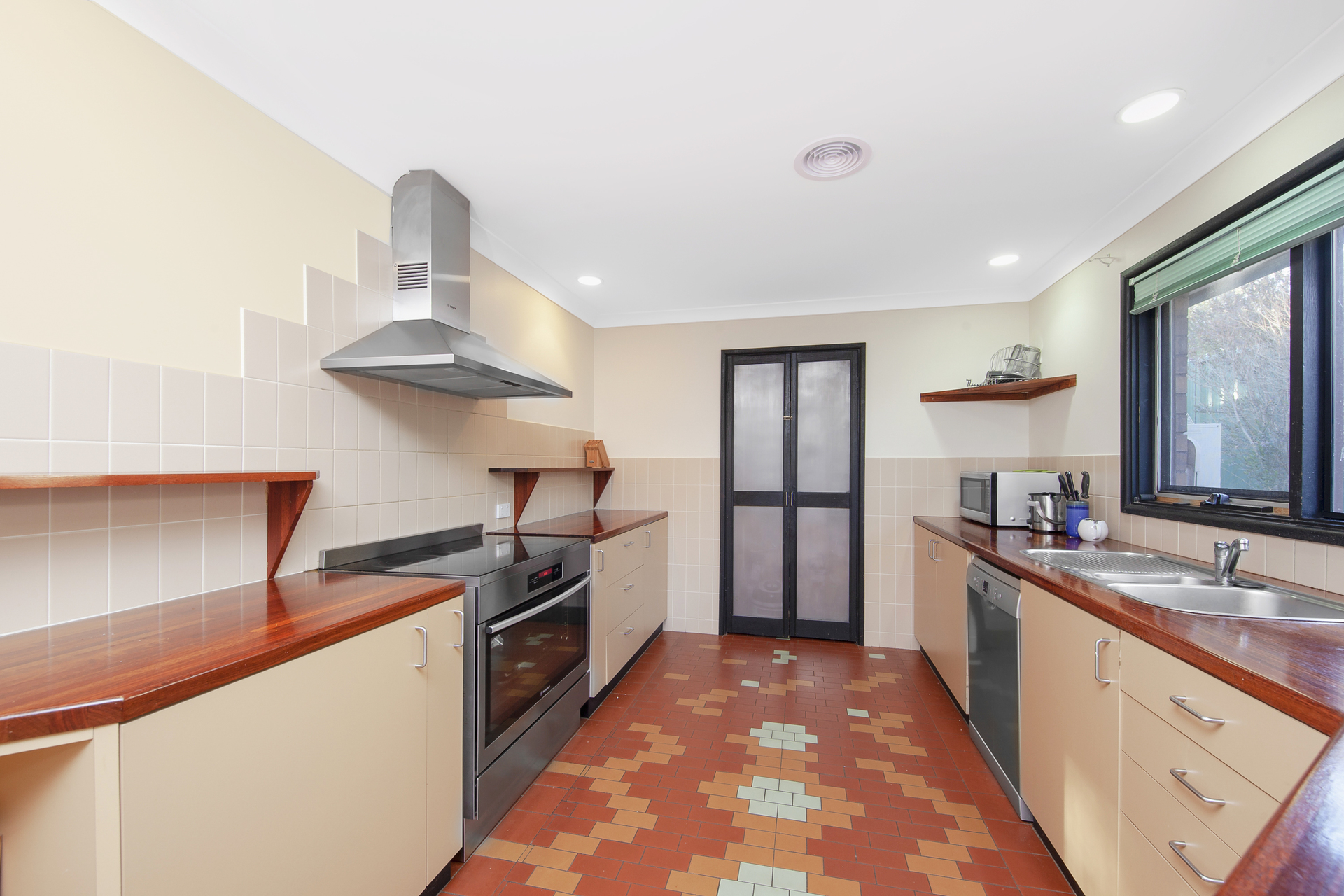 2 Drevermann Street, Farrer ACT 2607, Farrer - Thumbnail 2