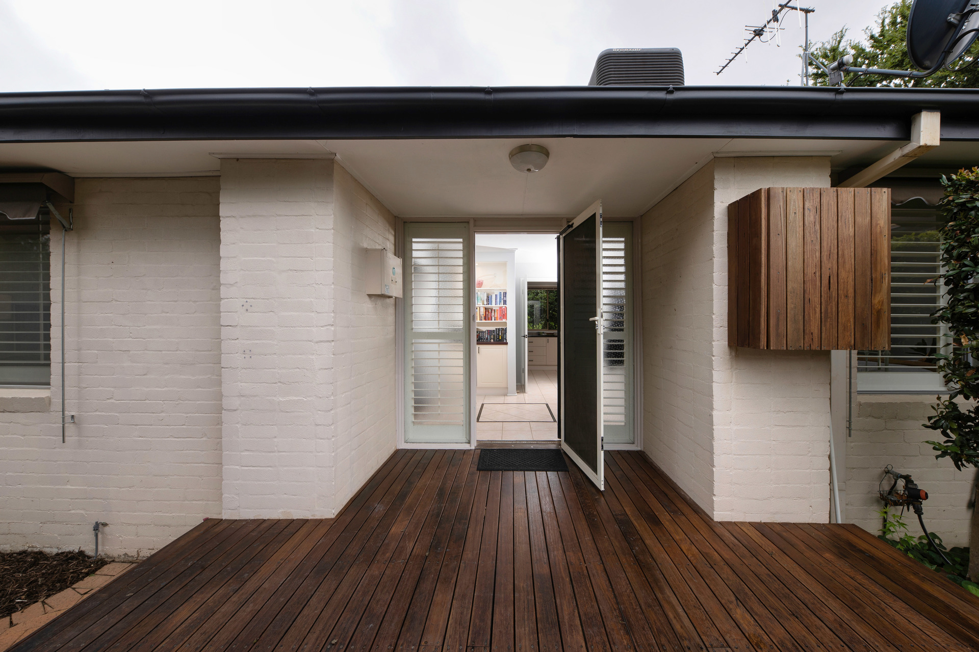 8 Bowser Place, Curtin ACT 2605, Curtin - Thumbnail 2