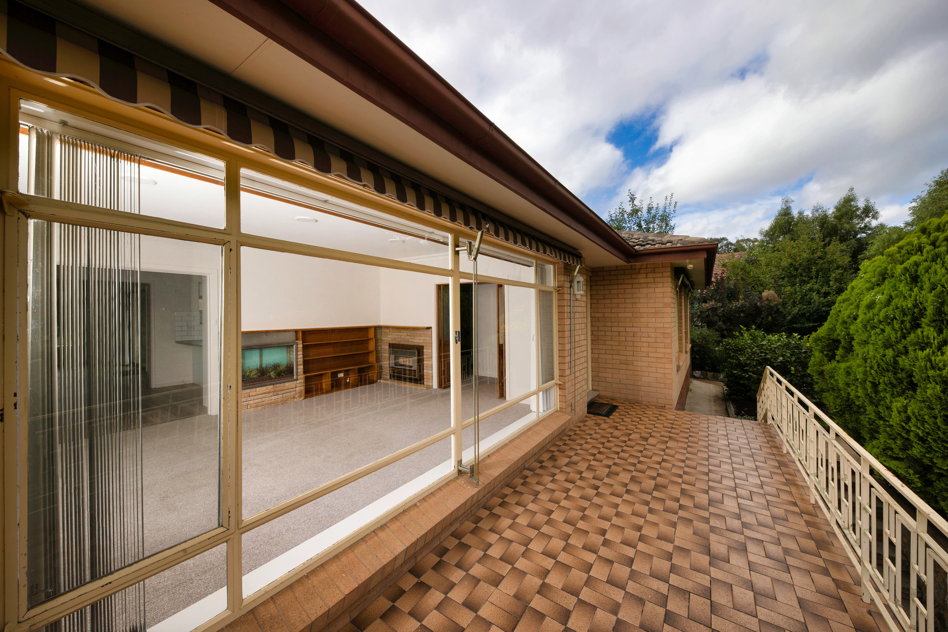 13 Morehead Street, Curtin ACT 2605, Curtin - Thumbnail 2