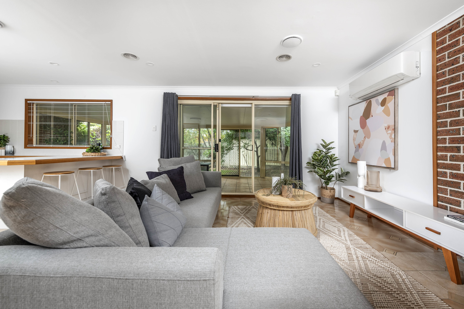 7 Byatt Place, Isaacs ACT 2607, Isaacs - Thumbnail 2