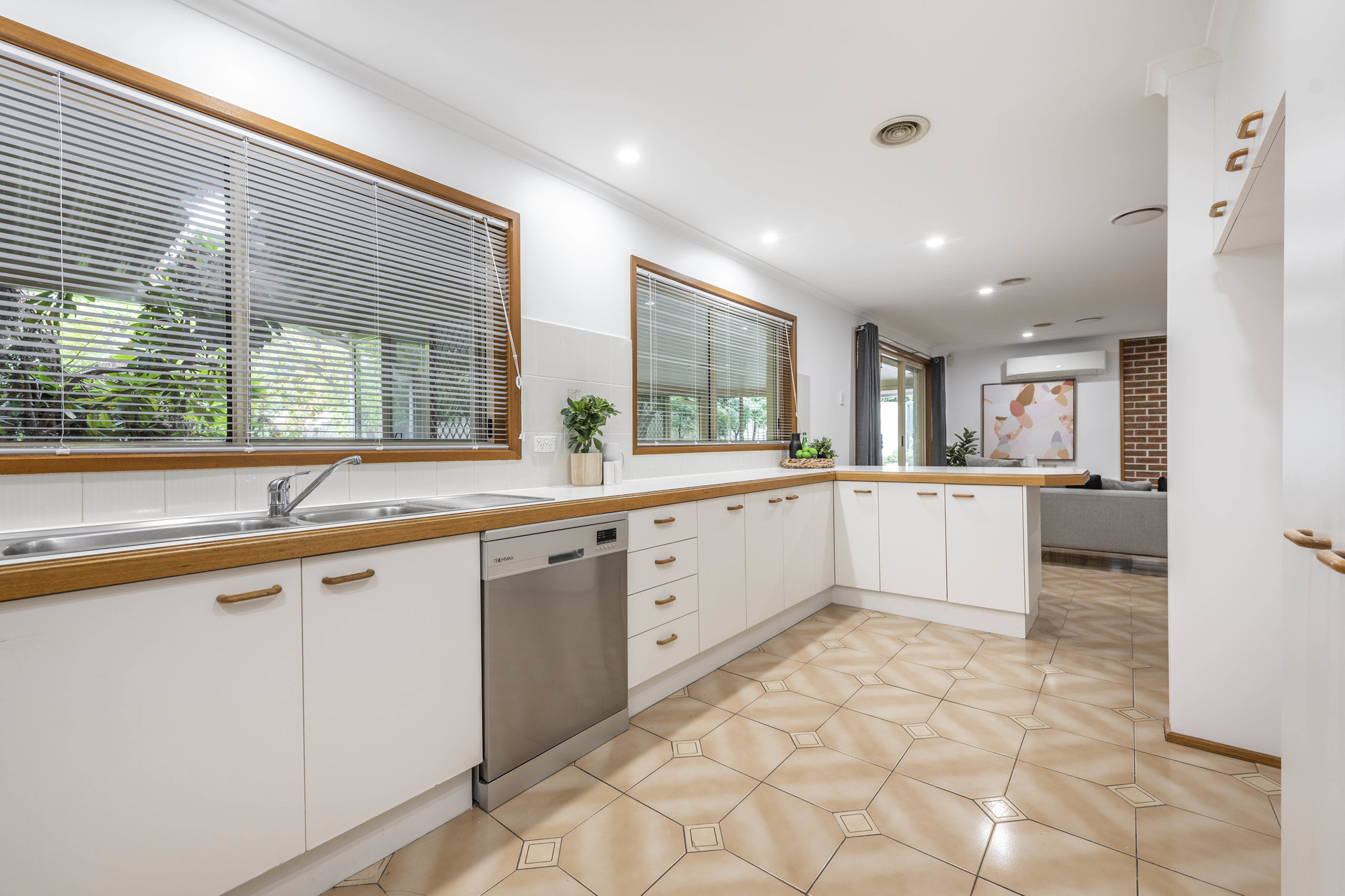7 Byatt Place, Isaacs ACT 2607, Isaacs - Thumbnail 7