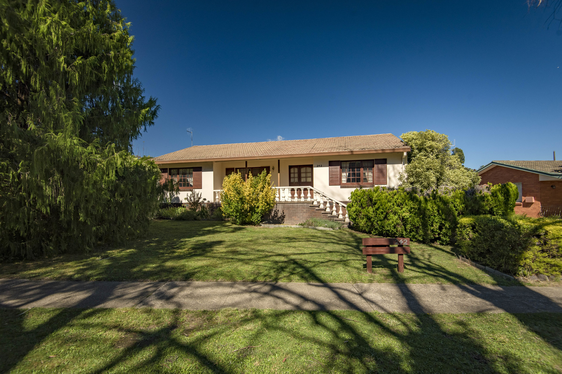 242 Beasley Street, Farrer ACT 2607, Farrer - Thumbnail 2