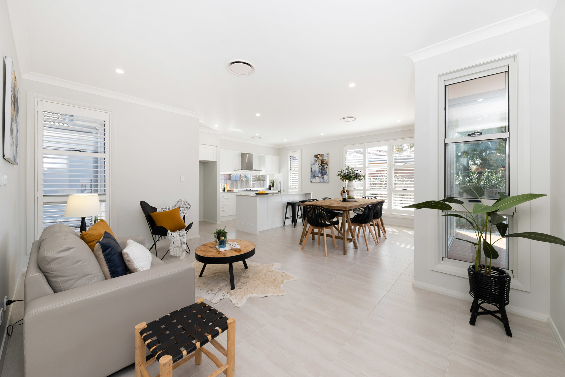9B Hacking Crescent, Narrabundah ACT 2604, Narrabundah - Thumbnail 2