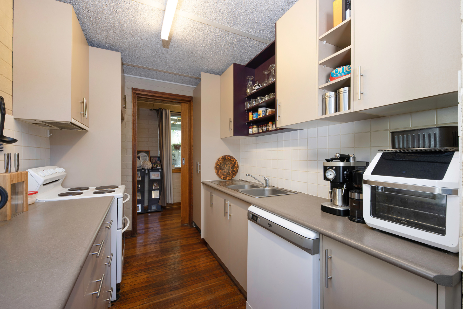 4 Broadbent Street, Scullin ACT 2614, Scullin - Thumbnail 4