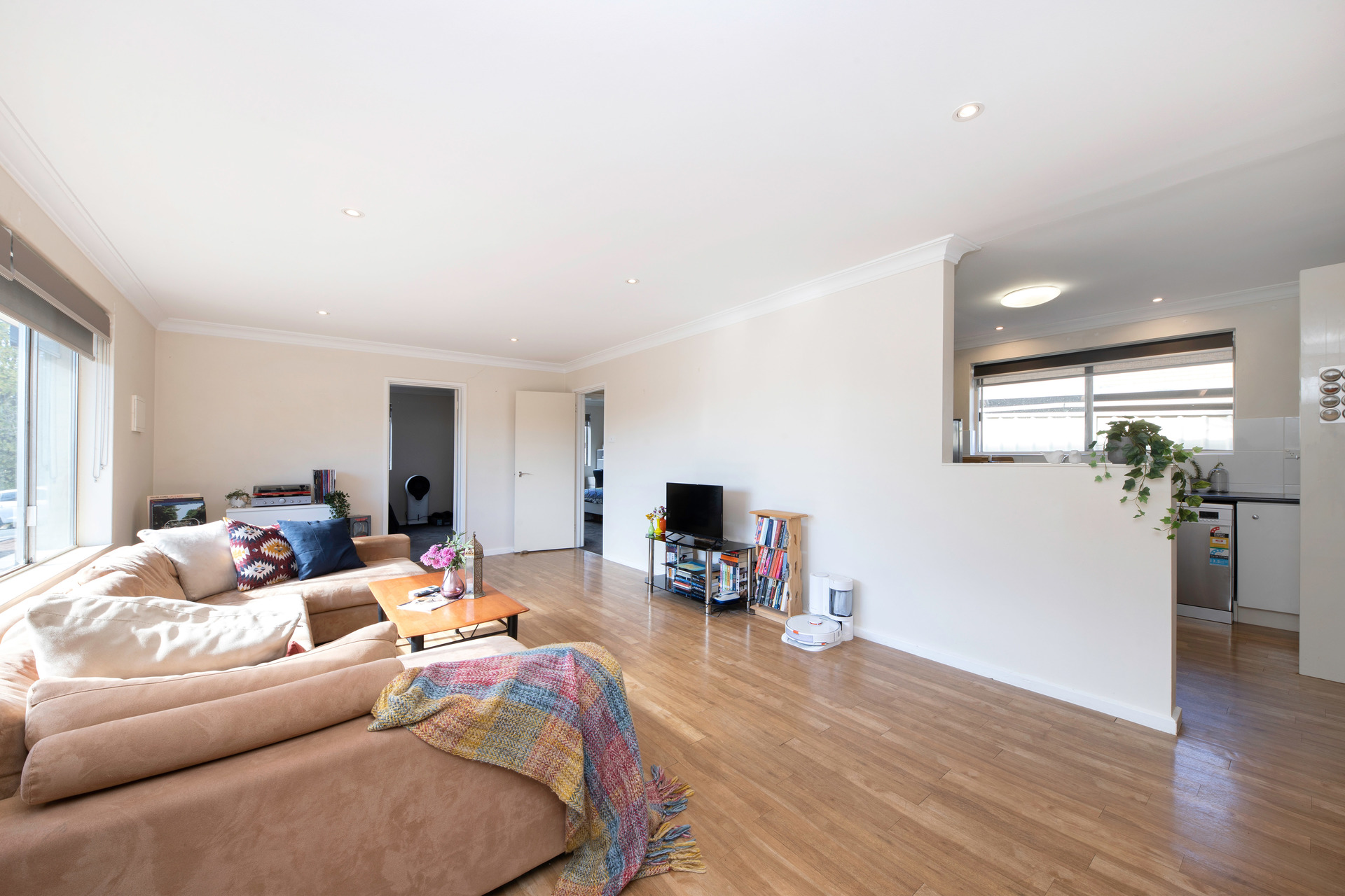 6 & 6A Wambaya Crescent, Waramanga ACT 2611, Waramanga - Thumbnail 2