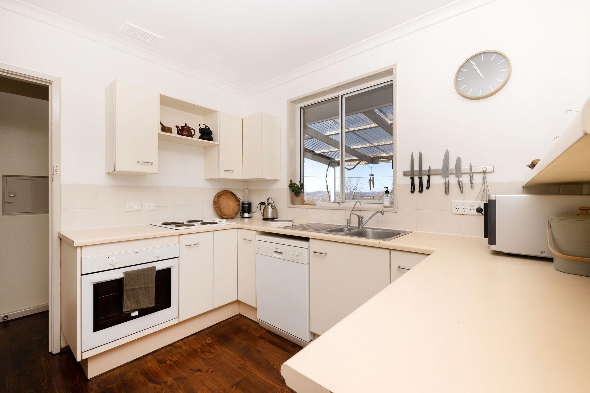 37 Carnegie Crescent, Narrabundah ACT 2604, Narrabundah - Thumbnail 5