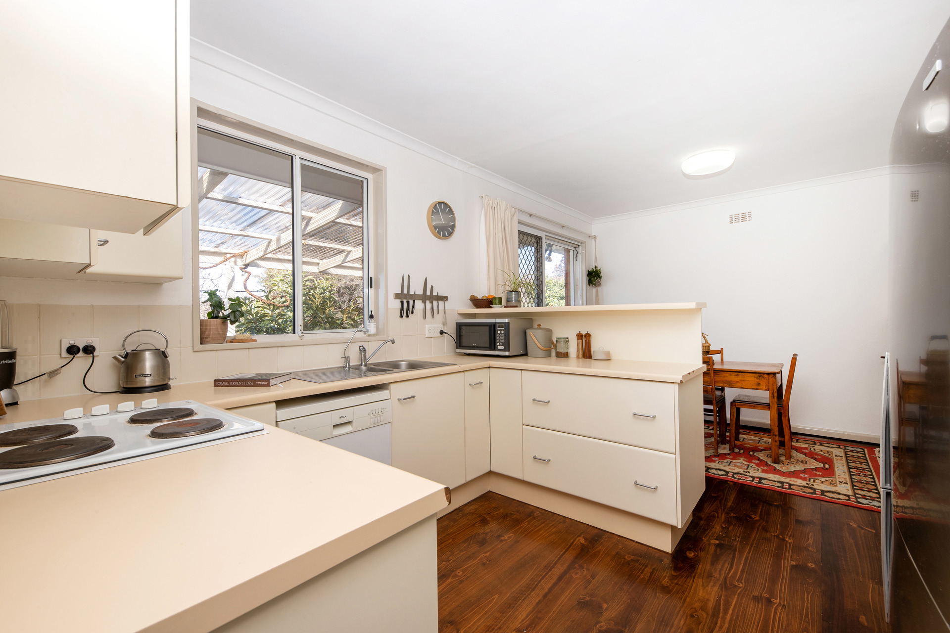 37 Carnegie Crescent, Narrabundah ACT 2604, Narrabundah - Thumbnail 6