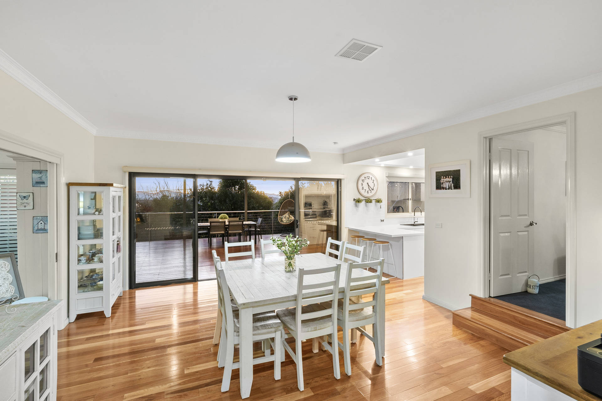 24 Whitty Crescent, Isaacs ACT 2607, Isaacs - Thumbnail 2