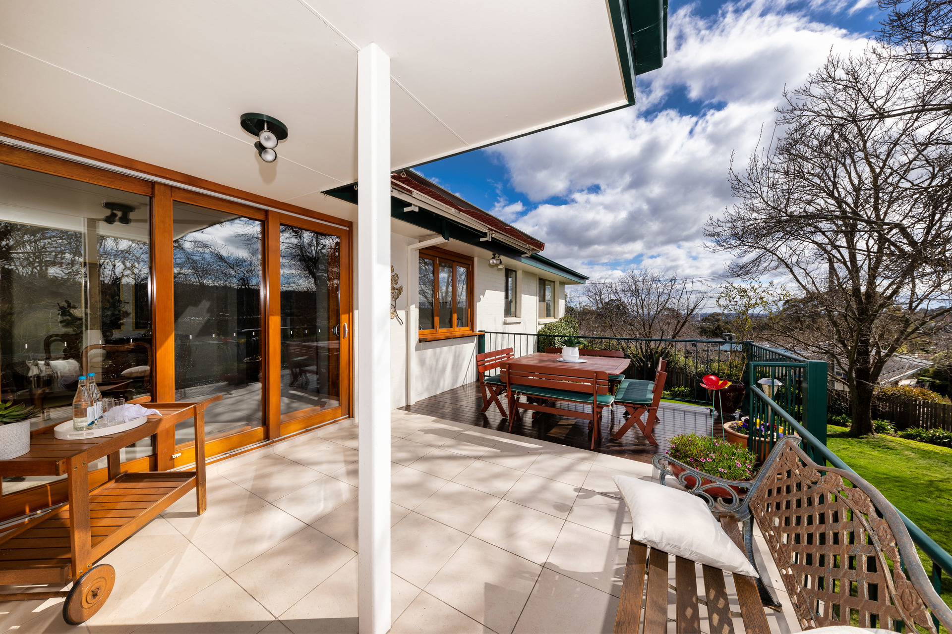 98 Hawkesbury Crescent, Farrer ACT 2607, Farrer - Thumbnail 2