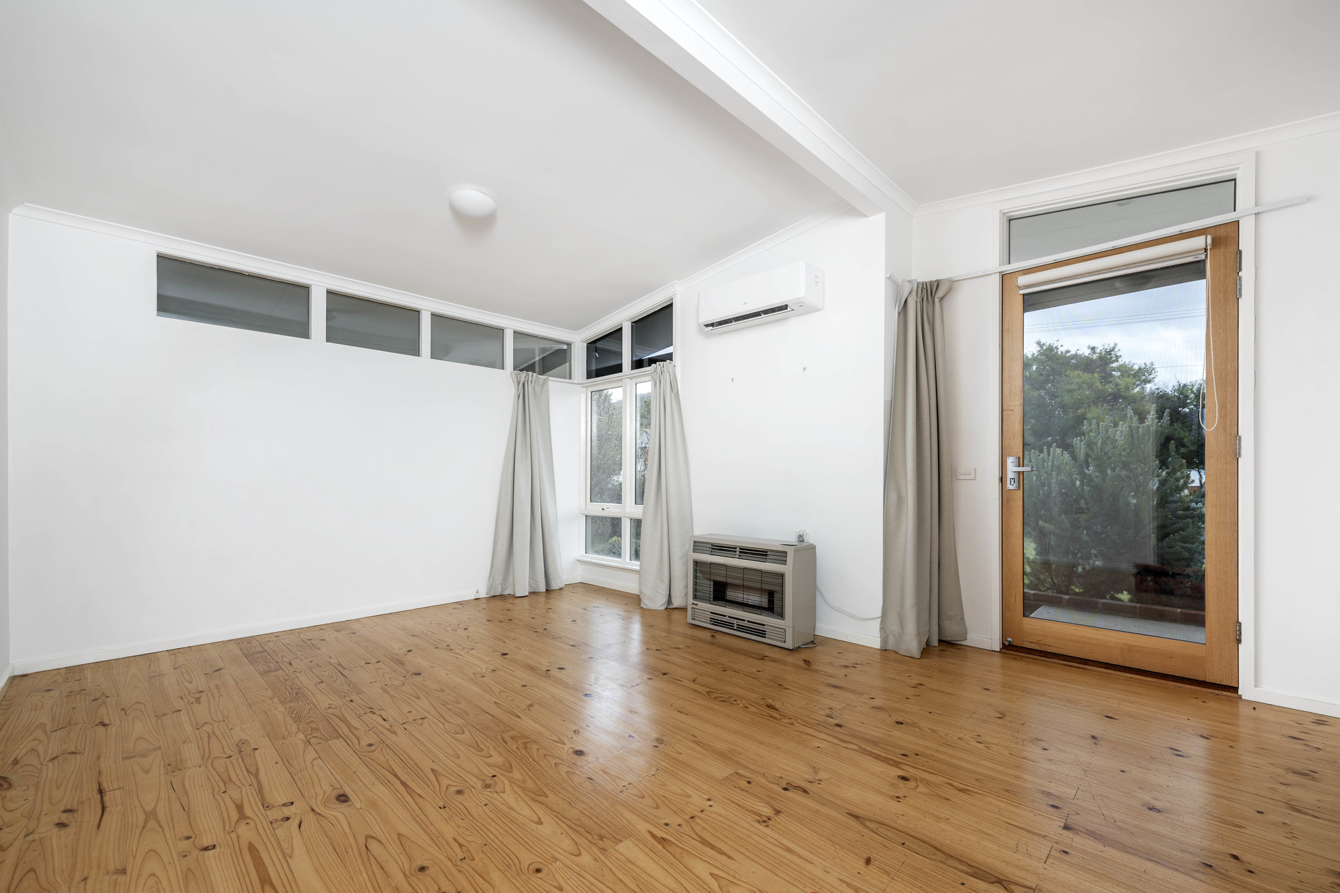 16 Bangalay Street, Queanbeyan NSW 2620, Karabar - Thumbnail 5