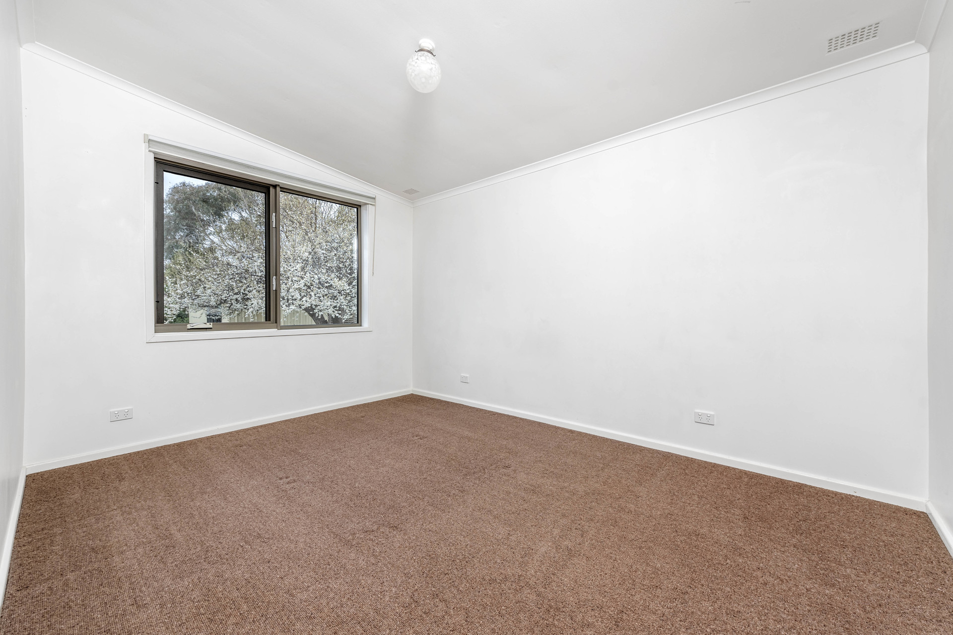 16 Bangalay Street, Queanbeyan NSW 2620, Karabar - Thumbnail 8