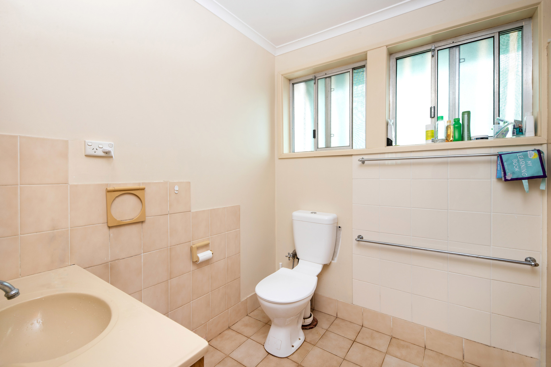 142 Kitchener Street, Garran ACT 2605, Garran - Thumbnail 6
