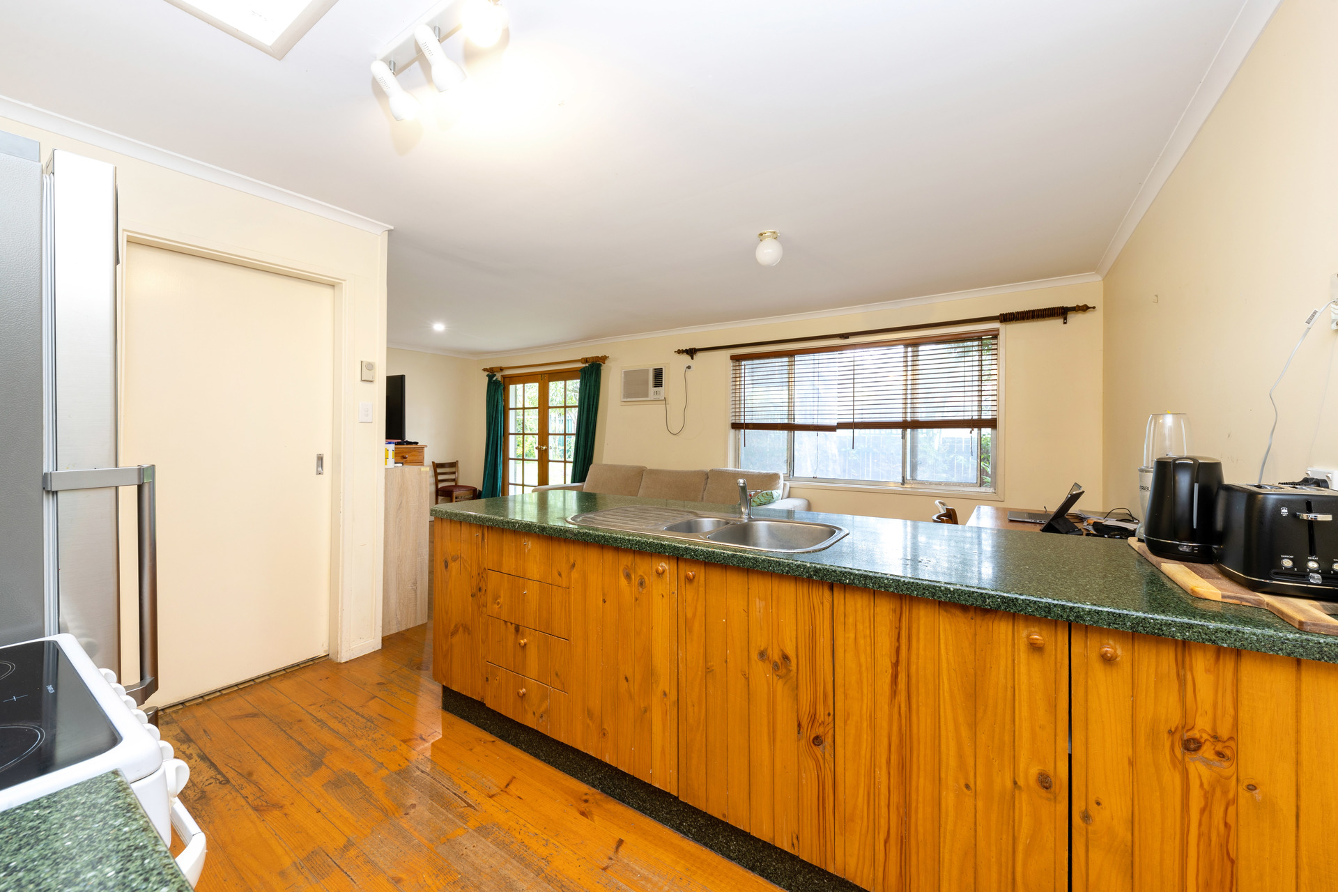142 Kitchener Street, Garran ACT 2605, Garran - Thumbnail 8