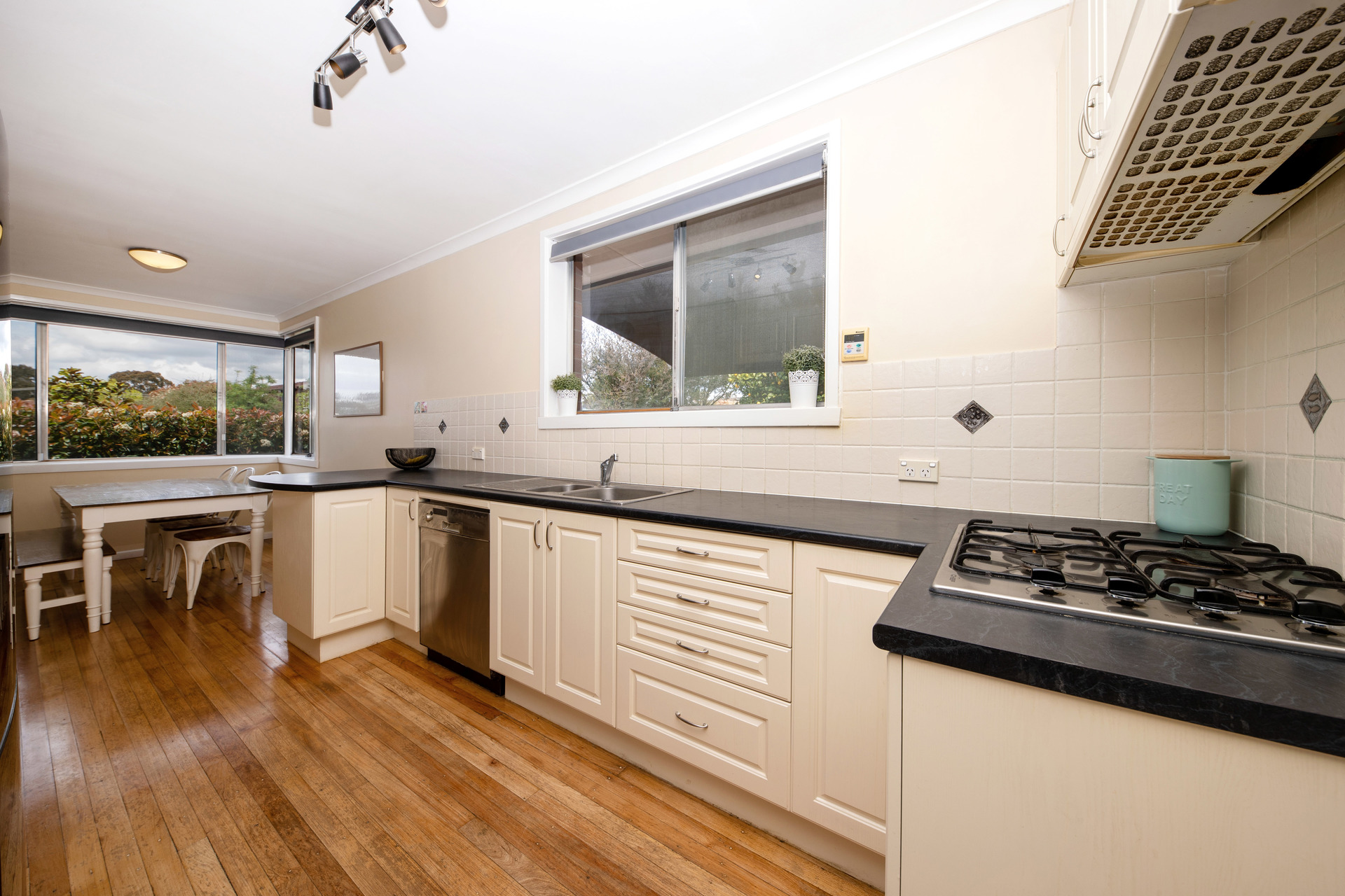 11 Rapanea Street, Rivett ACT 2611, Rivett - Thumbnail 6