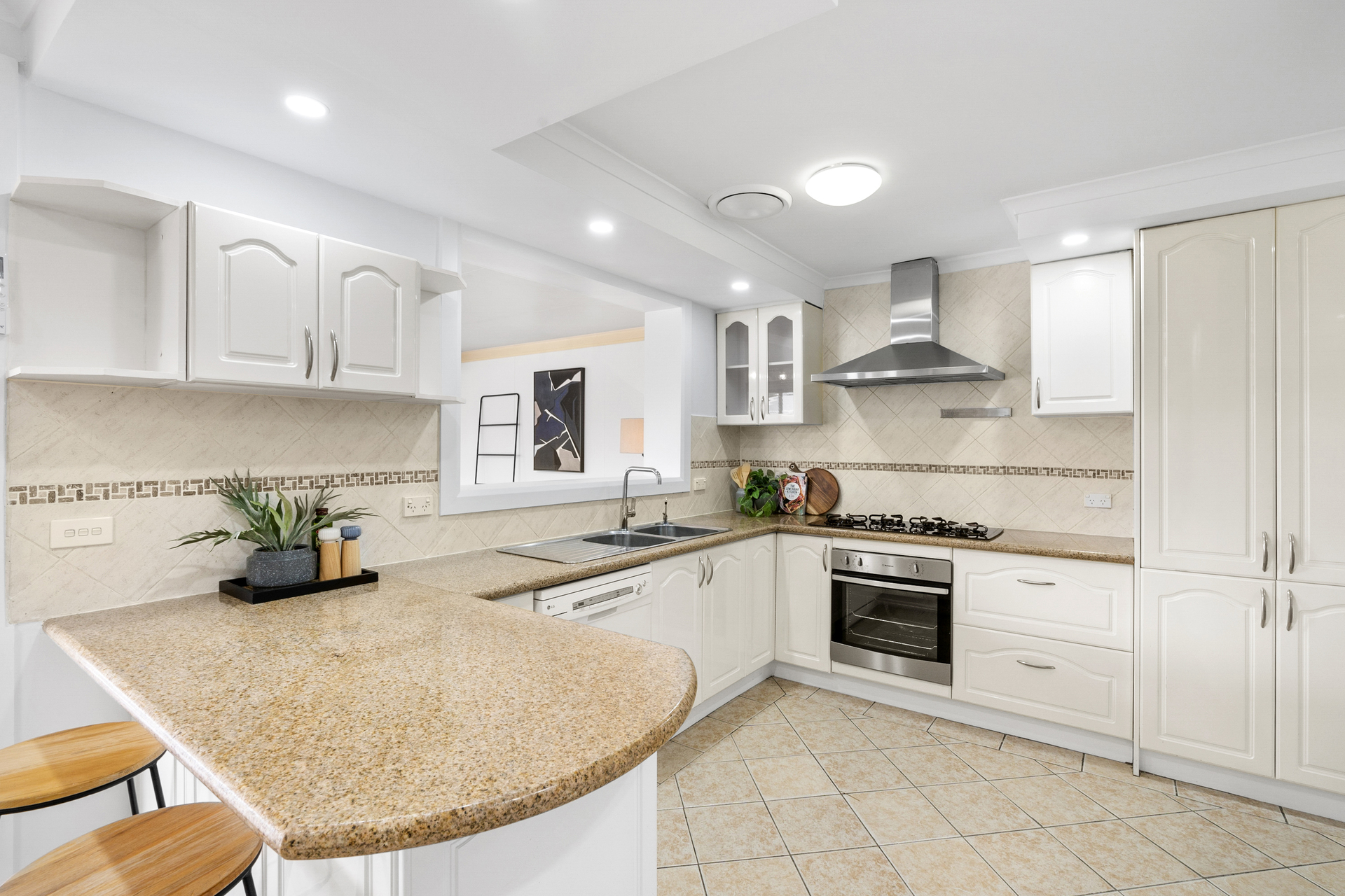 42 Severne Crescent, Kambah ACT 2902, Kambah - Thumbnail 5