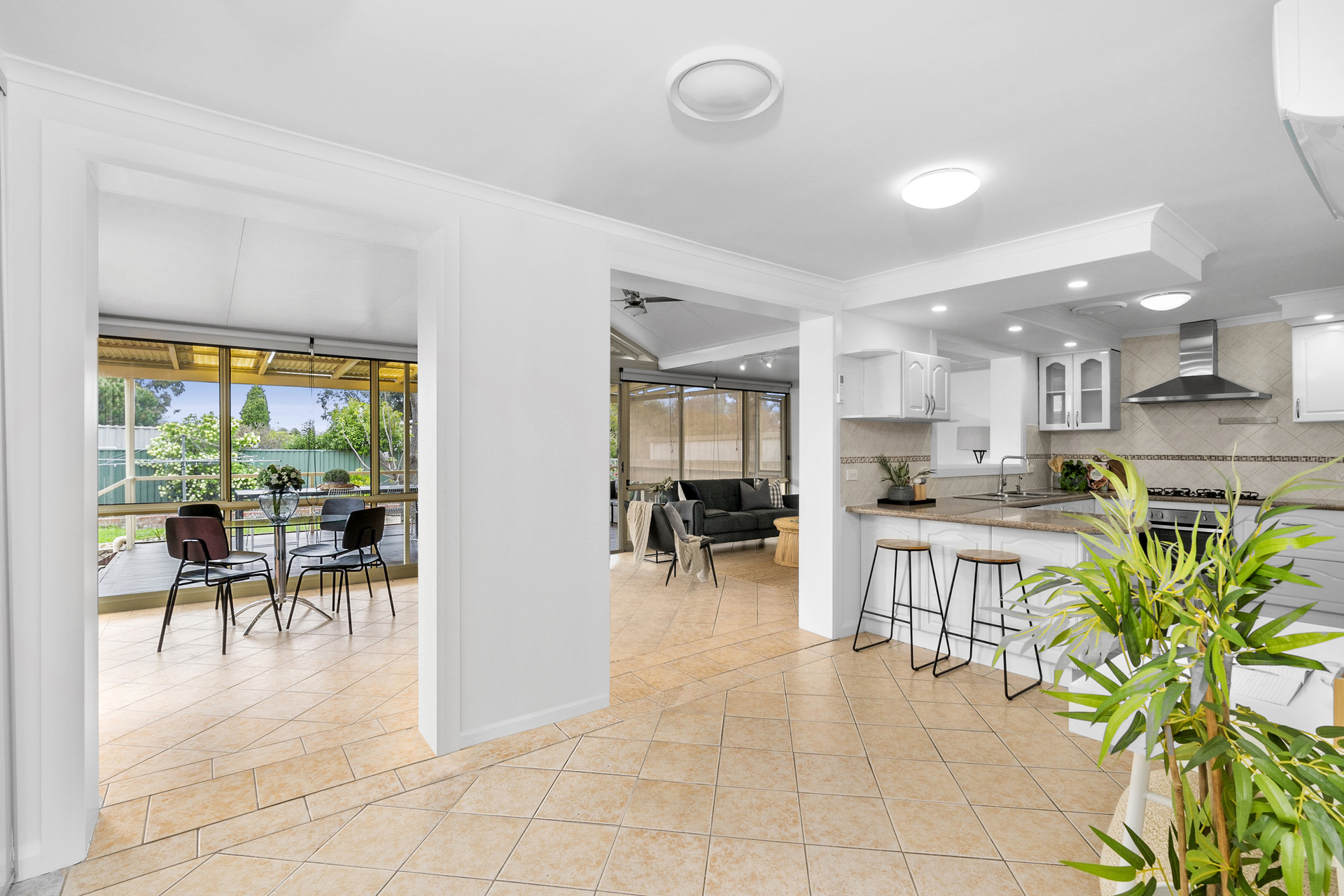 42 Severne Crescent, Kambah ACT 2902, Kambah - Thumbnail 8