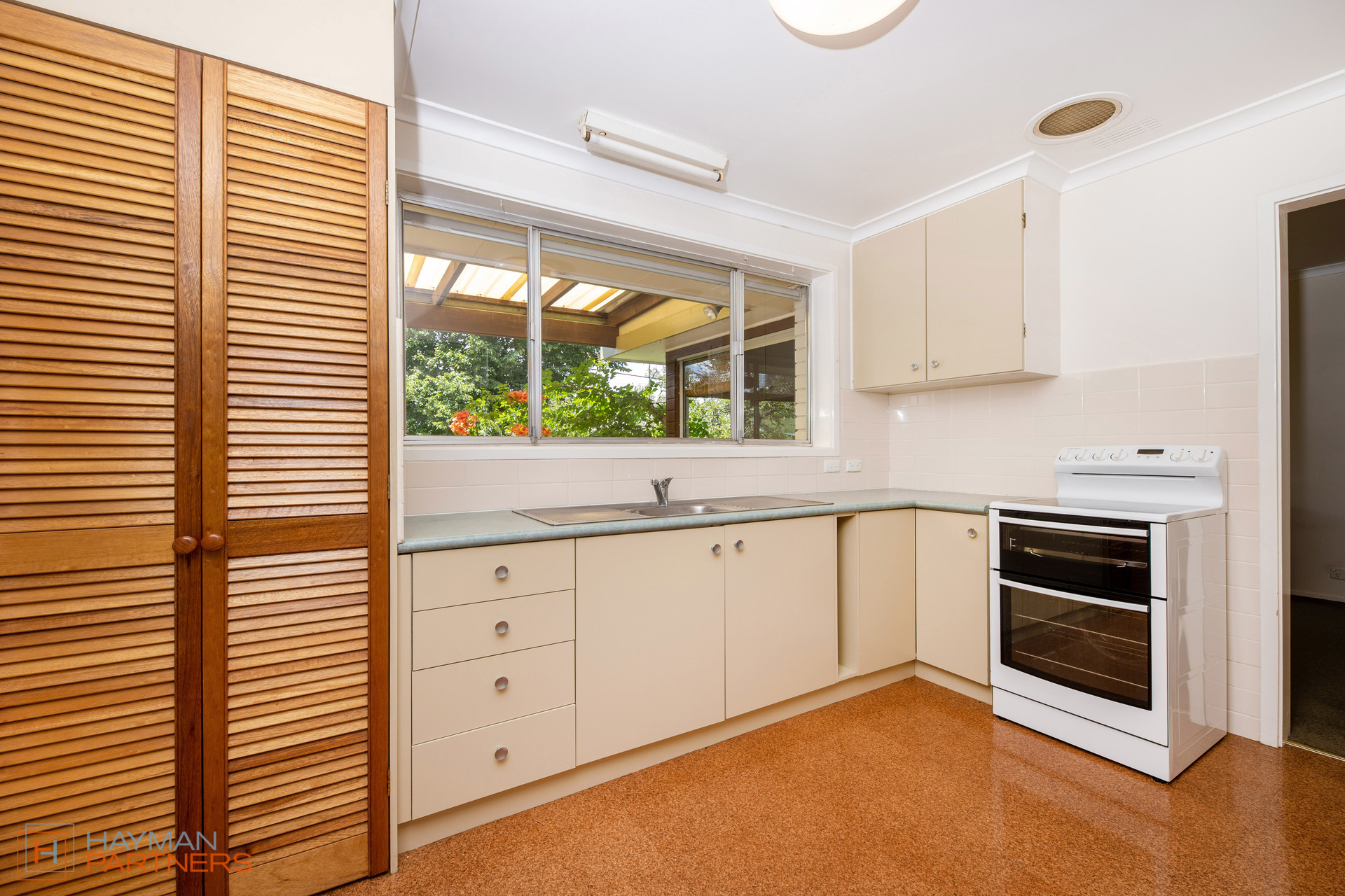 6 Gregson Place, Curtin ACT 2605, Curtin - Thumbnail 8