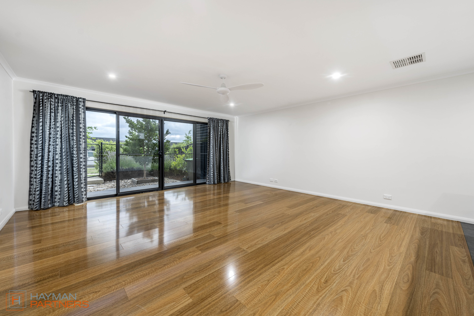 11 Finemore Street, Coombs ACT 2611, Coombs - Thumbnail 5