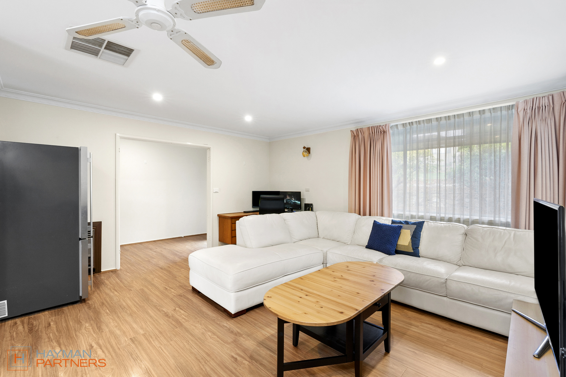 13 Parker Street, Curtin ACT 2605, Curtin - Thumbnail 4