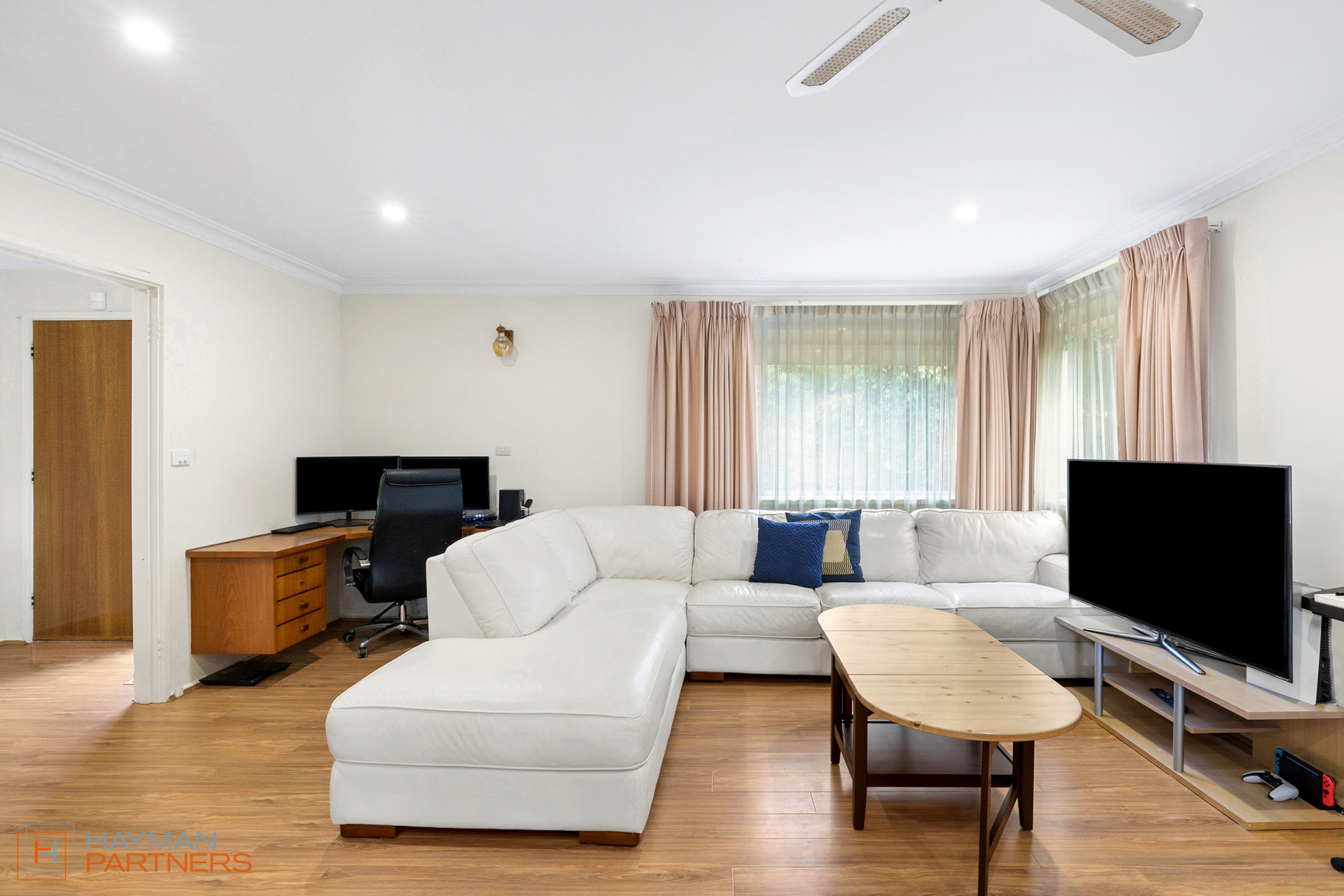 13 Parker Street, Curtin ACT 2605, Curtin - Thumbnail 5