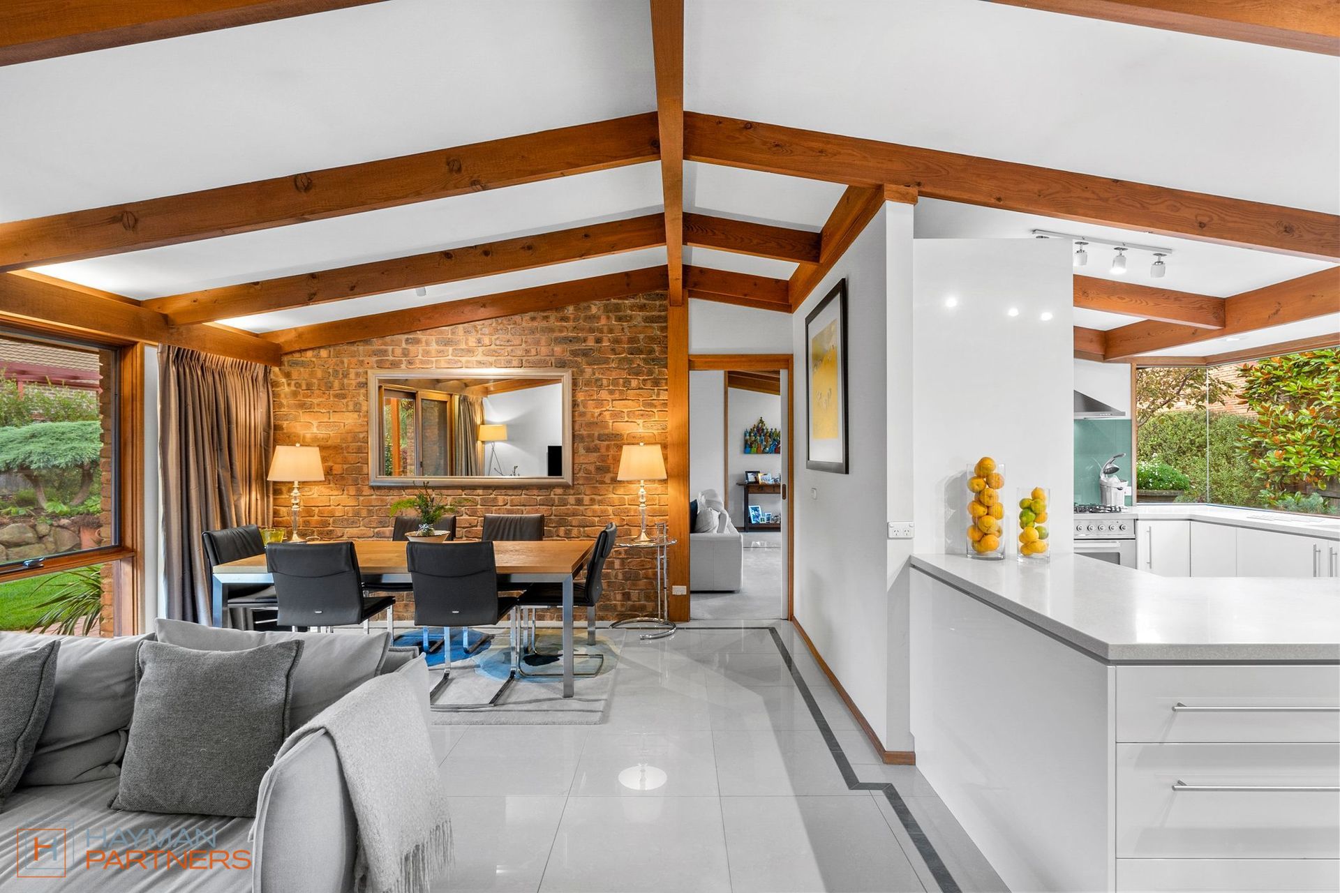 6 Ogden Close, Fadden ACT 2904, Fadden - Thumbnail 6