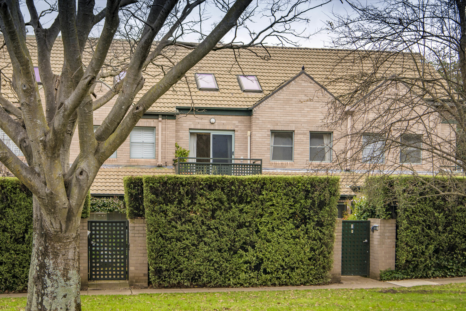 2/4 Hooker Street, Yarralumla ACT 2600 Hayman Partners