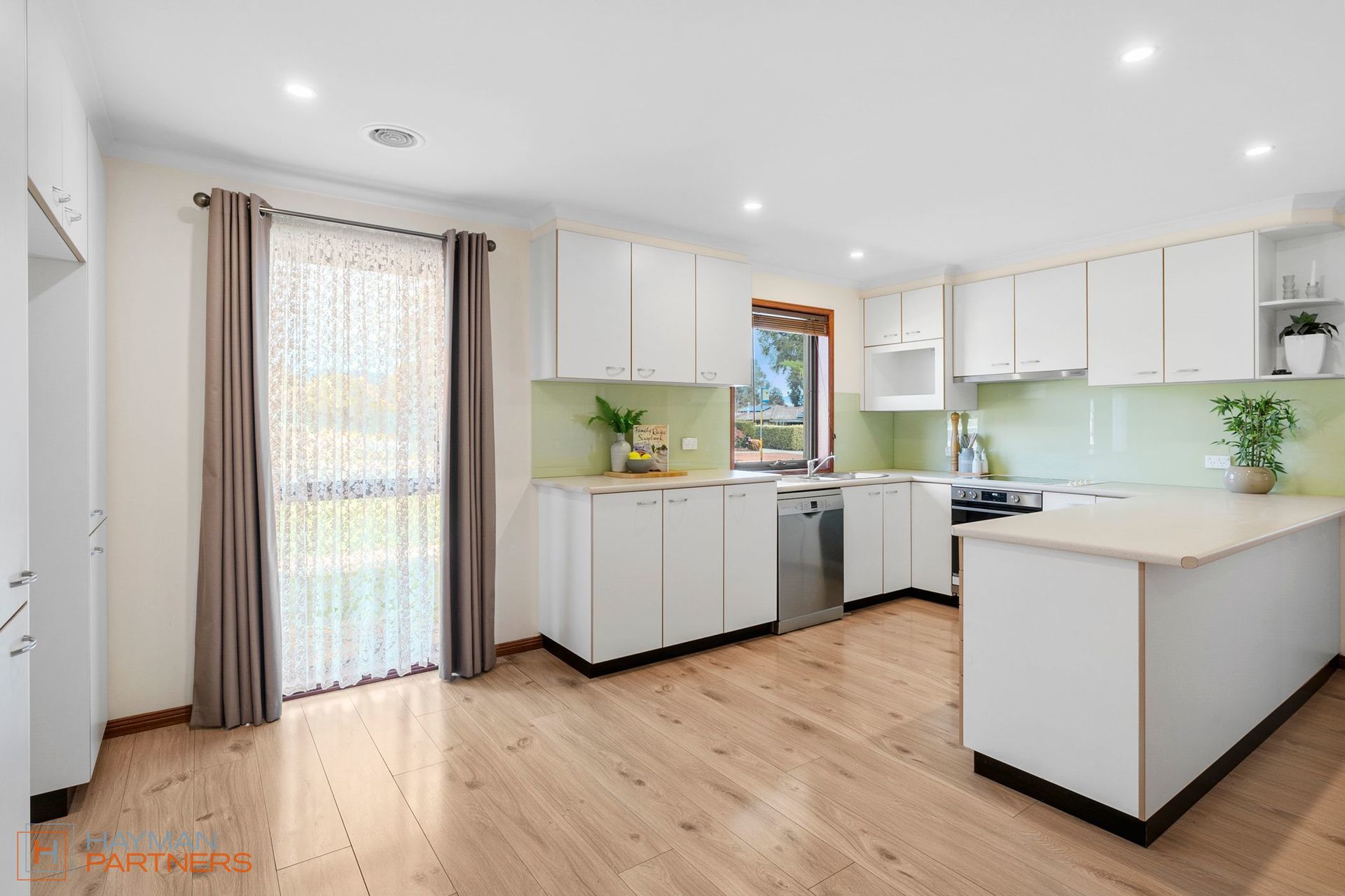 37 Heagney Crescent, Chisholm ACT 2905, Chisholm - Thumbnail 7