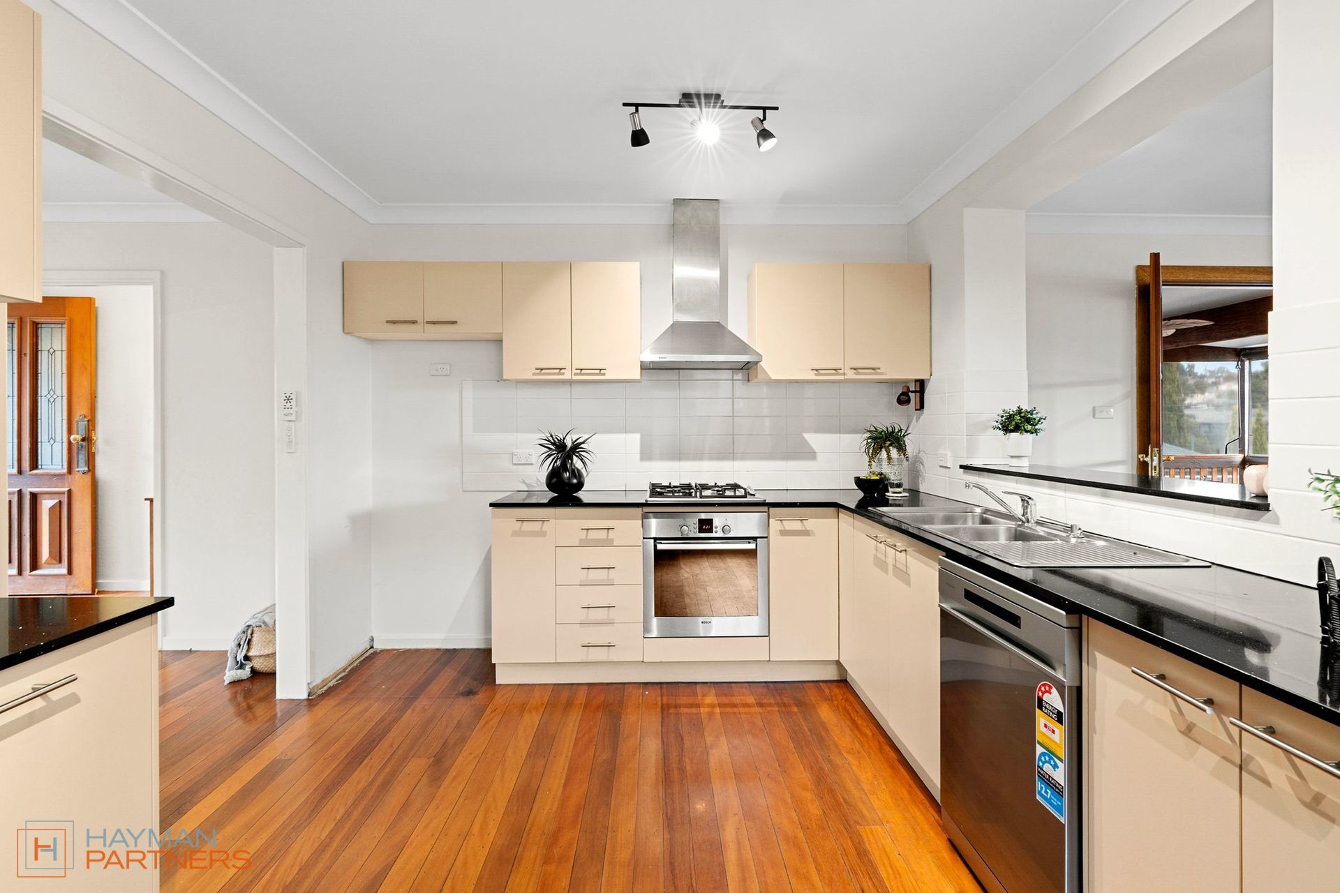 34 Spafford Crescent, Farrer ACT 2607, Farrer - Thumbnail 5