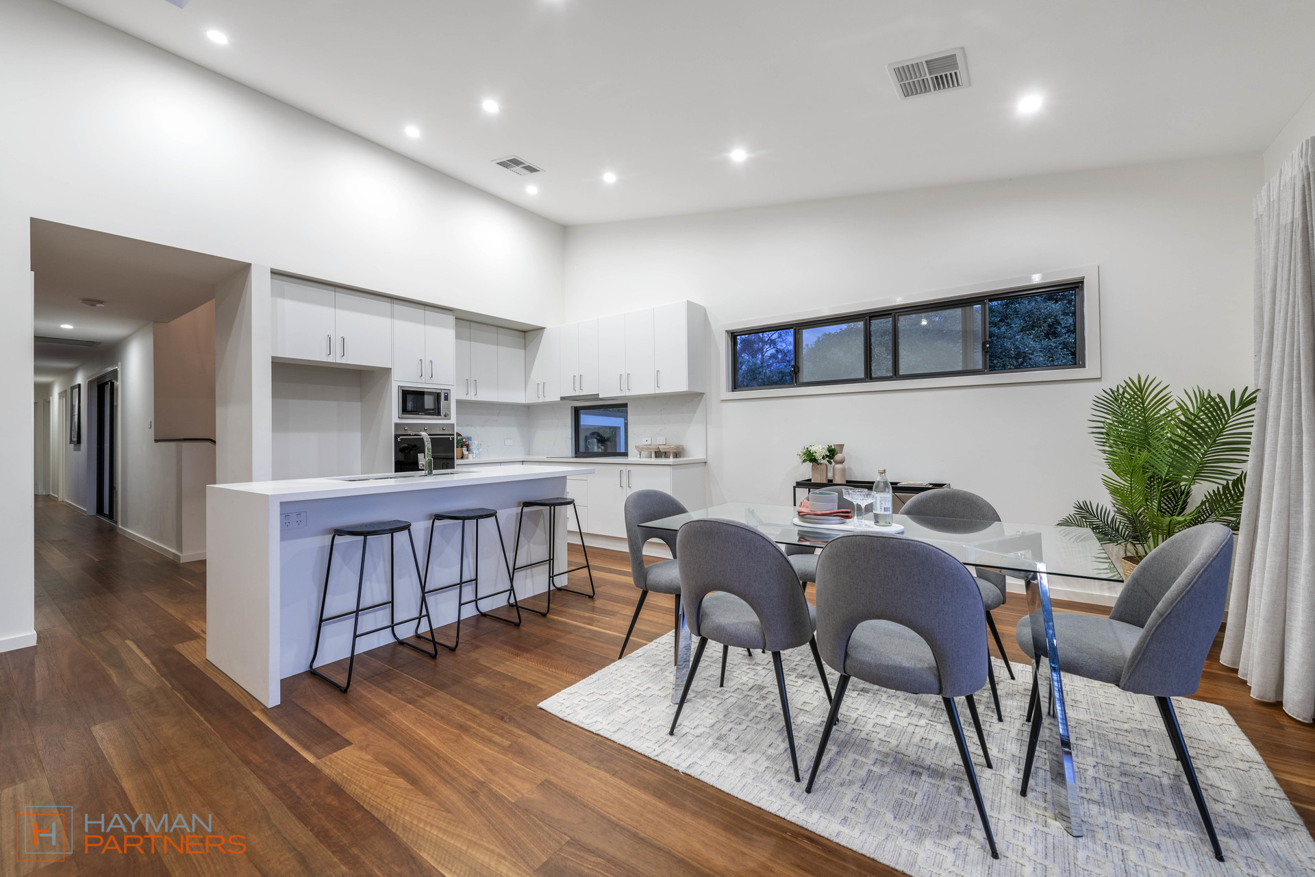 15B Curlewis Crescent, Garran ACT 2605, Garran - Thumbnail 5
