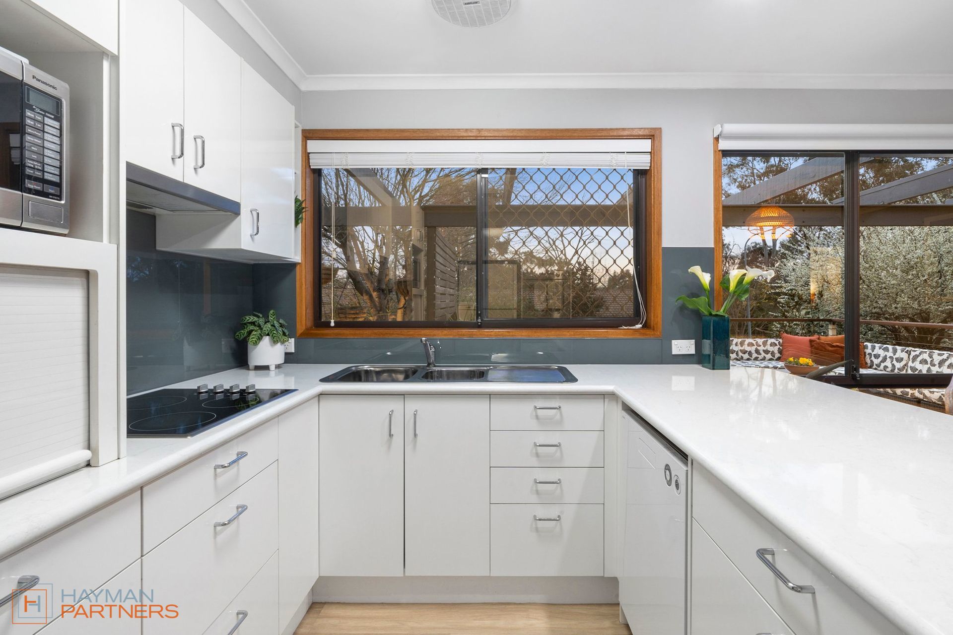 2 Kemp Close, Swinger Hill ACT 2606, Phillip - Thumbnail 2